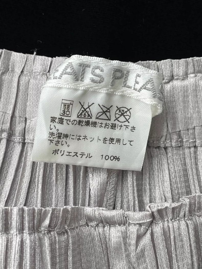 Issey Miyake Issey Miyake size:3 Grey pleated dinosaur egg vest Size M / US 6-8 / IT 42-44 - 5 Thumbnail