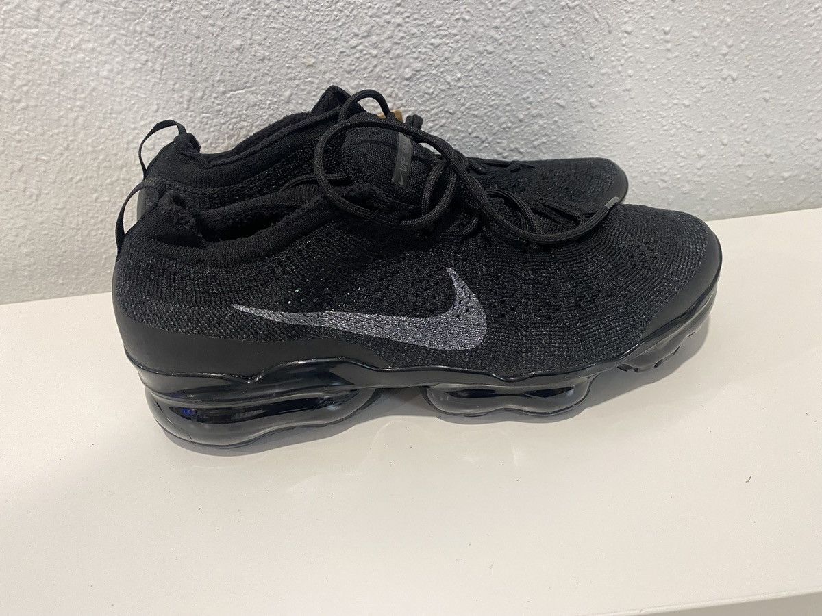 Nike Nike Vapormax DV6840-001 Size 11 Sneakers Size US 11 / IT 41 - 2 Thumbnail