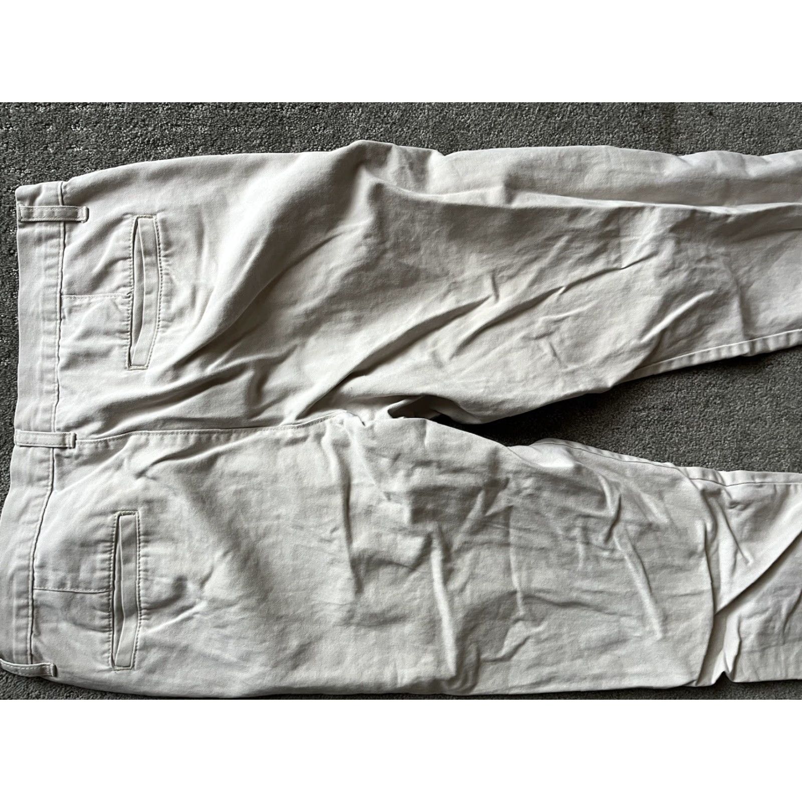 Old Navy Old Navy Classic Khakis Mens Size 34x32 Beige Straight Leg Pants Cotton Size US 34 / EU 50 - 4 Thumbnail