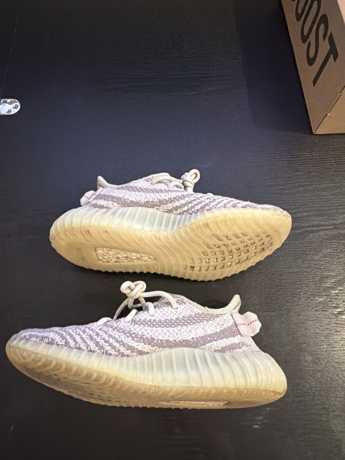 Yeezy Yeezy 350 Blue Tint Size US 5 / EU 37 - 2 Thumbnail