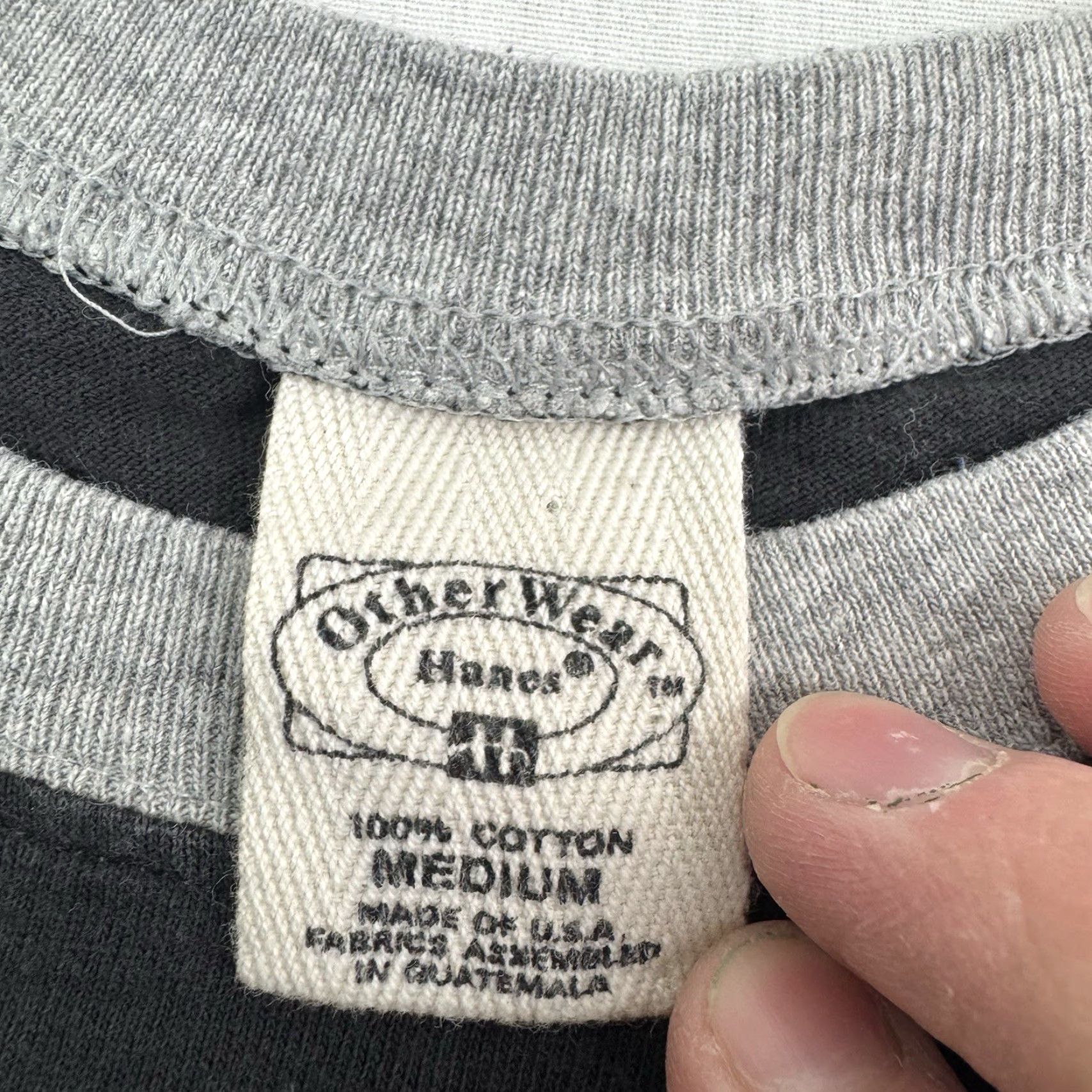 Hanes Vintage Hanes Long Sleeve T-Shirt Adult Medium Black Solid Crew Neck Regular Fit Men Hipster 90s Size US M / EU 48-50 / 2 - 3 Thumbnail