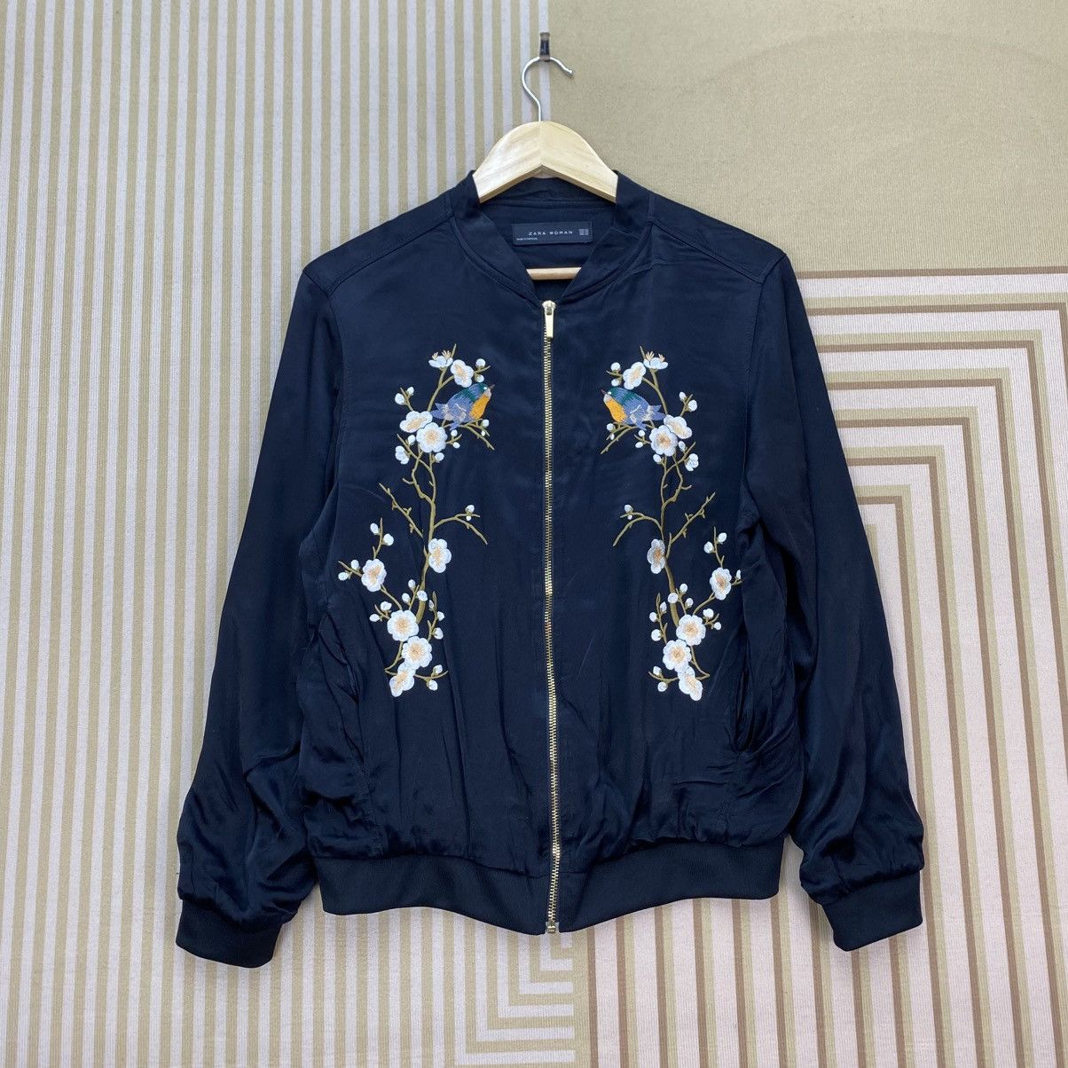Zara 🫶 Zara Woman embroidered Bird Detailing satin bomber jacket Size M / US 6-8 / IT 42-44 - 1 Thumbnail
