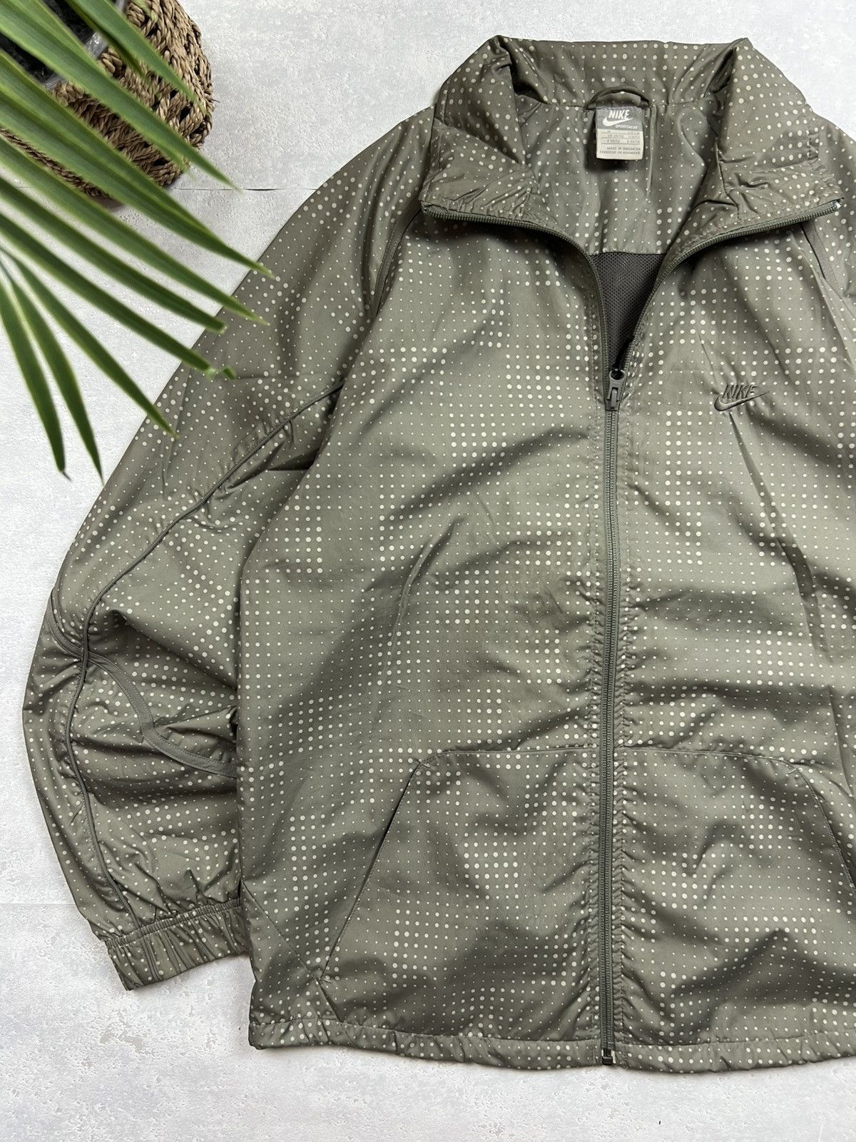 Nike 00s Nike Retro Logo Vintage Y2K Oversized Retro Nylon Jacket Size US M / EU 48-50 / 2 - 2 Thumbnail