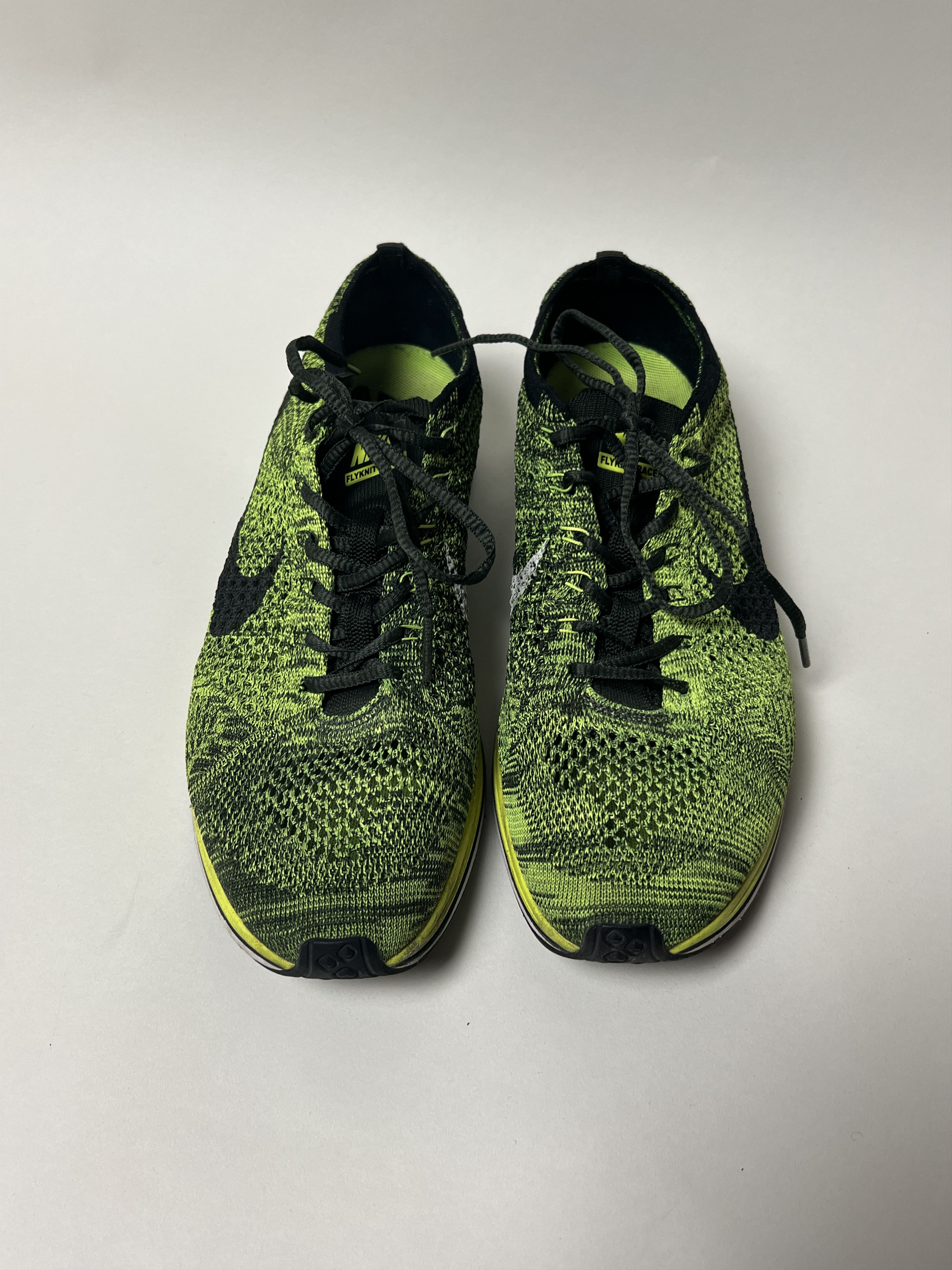 Nike Flyknit Racer Volt Black Sequoia Green 2016 Size US 9.5 / EU 42-43 - 2 Thumbnail