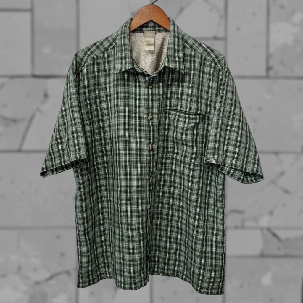 The North Face VINTAGE The North Face Plaid Button-Up Shirt XL Mens Green Short Sleeve Size US XL / EU 56 / 4 - 1 Thumbnail