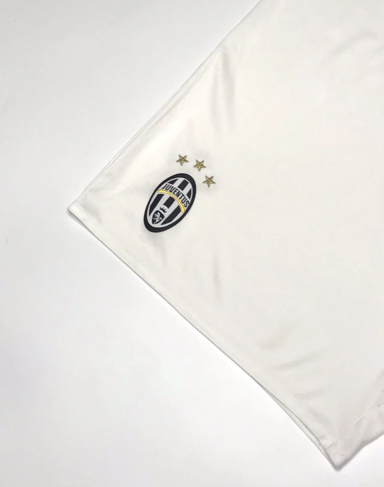 Adidas Juventus Adidas 2016 Football Soccer Shorts White Men's Size US 32 / EU 48 - 5 Thumbnail