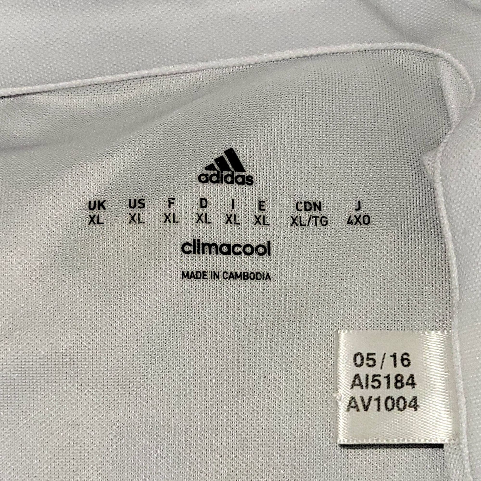 Adidas Ronaldo Real Madrid 2016 2017 Soccer Jersey XL Size US XL / EU 56 / 4 - 7 Thumbnail