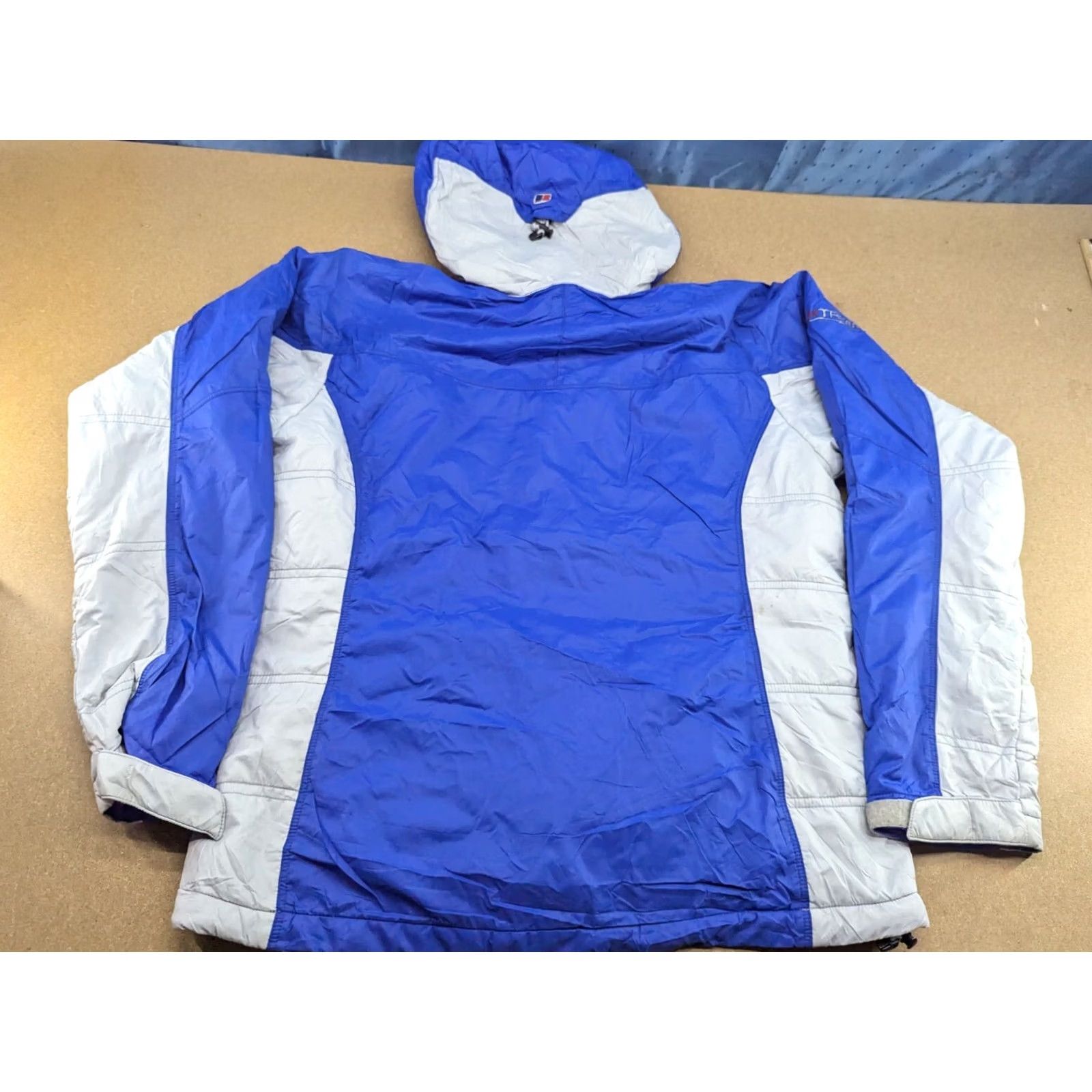 Berghaus Berghaus Extrem Womens Jacket Sz 12 Outdoor Hooded Primaloft Blue White Multicolor Water Resistant Full Zip Softshell Jacket Womens Size XL / US 12-14 / IT 48-50 - 2 Thumbnail