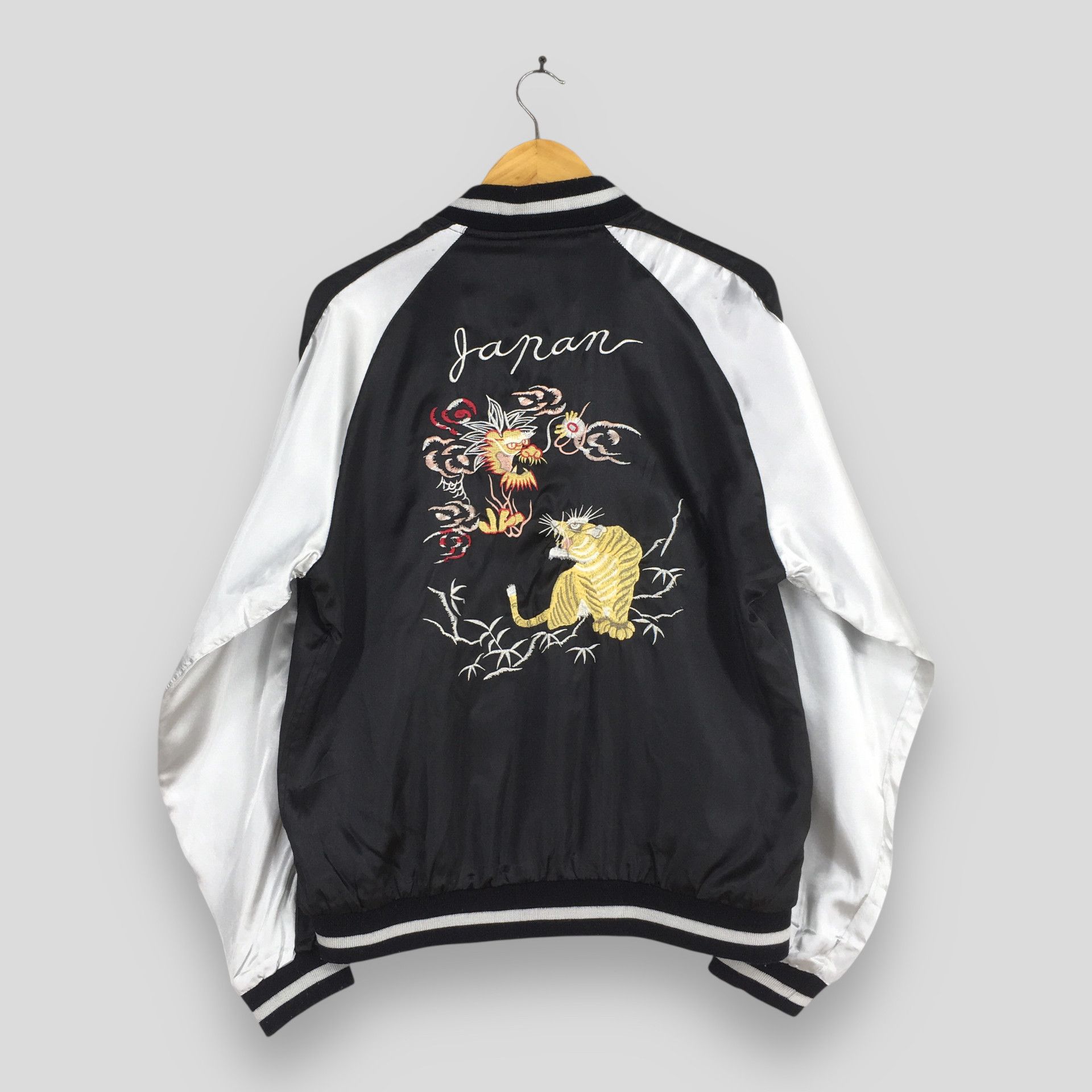 Japanese Brand Vintage 80's Sukajan Dragon Tiger Okinawa Souvenir Jacket L Size US L / EU 52-54 / 3 - 7 Thumbnail