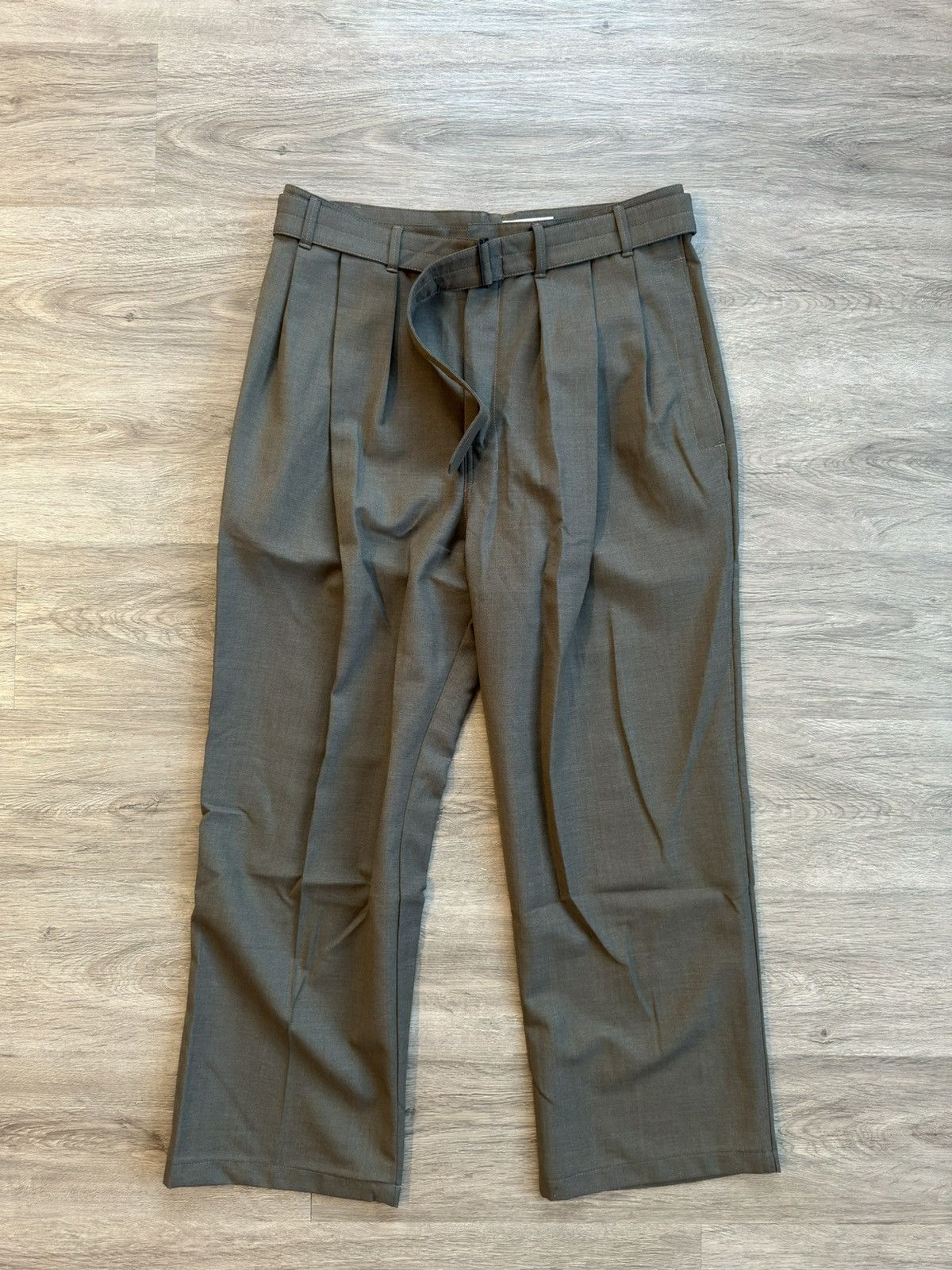 Lemaire FW23 Belted Loose Pleated Pants | Grailed Lemaire FW23 Belted Loose Pleated Pants | Grailed
