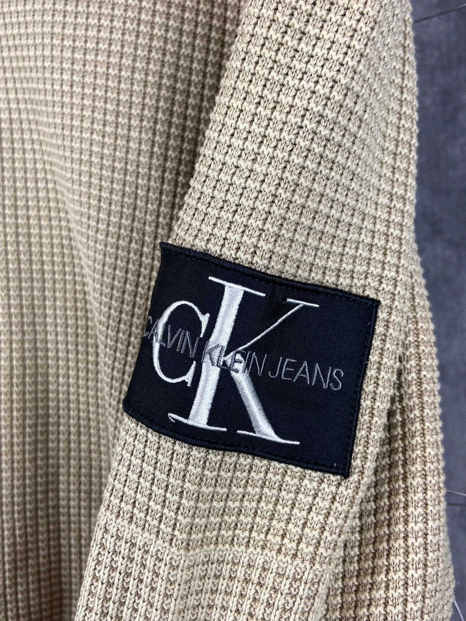 Calvin Klein Calvin Klein Waffle Knit Beige Sweatshirt – L Size US L / EU 52-54 / 3 - 2 Thumbnail