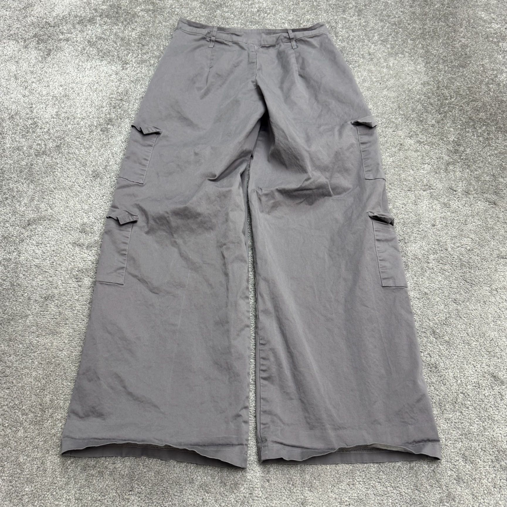Vintage Edikted Cargo Pants Womens Small Gray Wide-Leg Cotton Pockets Zip Button Low Rise Casual Travel Spring Fall Summer Baggy Size 28" / US 6 / IT 42 - 2 Thumbnail