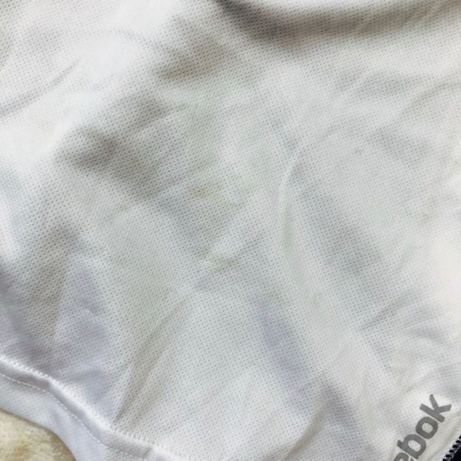 Reebok Reebok White and Navy Blue Tech Shirt | Sz M Size US M / EU 48-50 / 2 - 3 Thumbnail