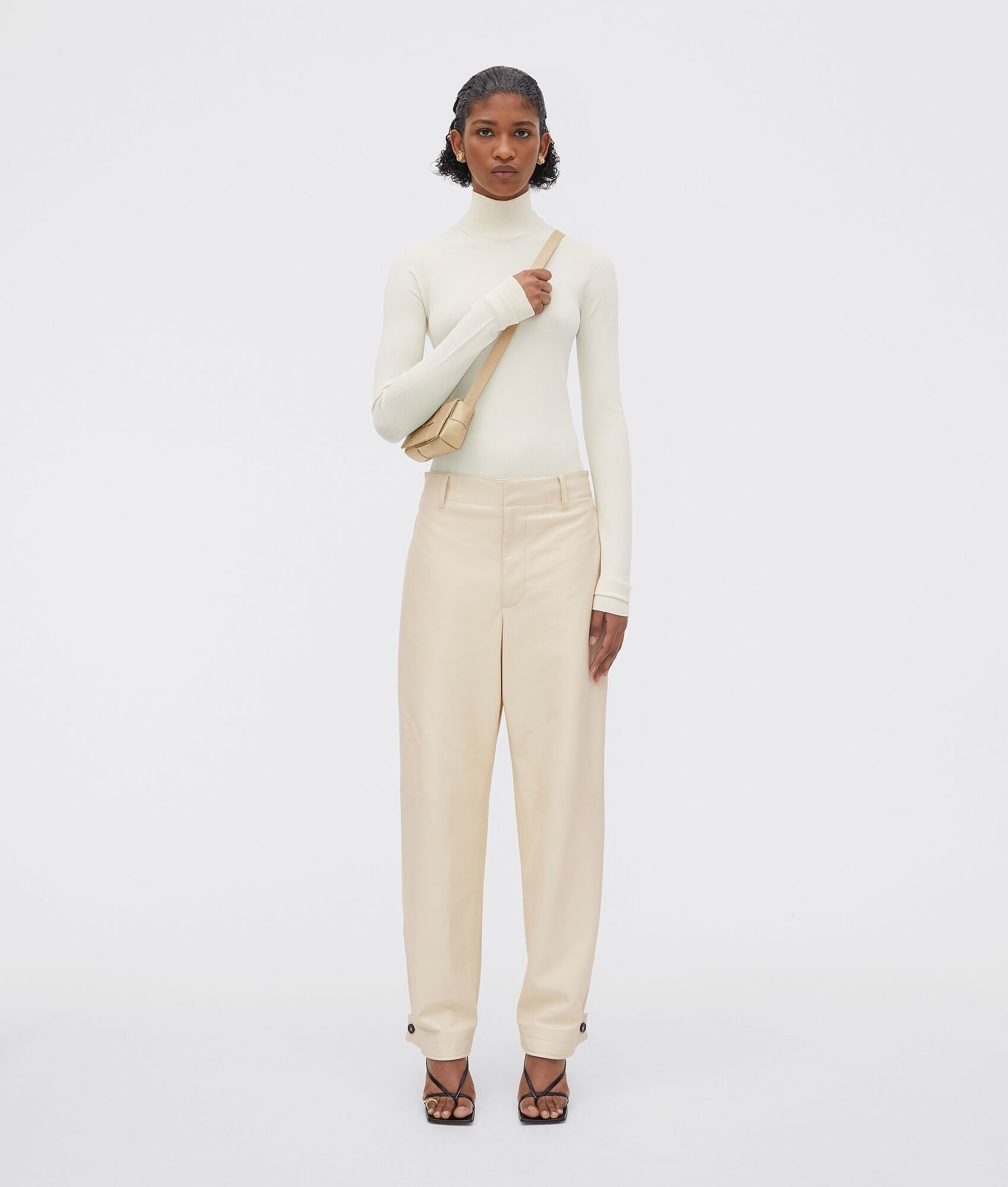 Bottega Veneta o1n1vont0225 Size: OS / Candy Cassette Bag in Beige Size ONE SIZE - 5 Thumbnail