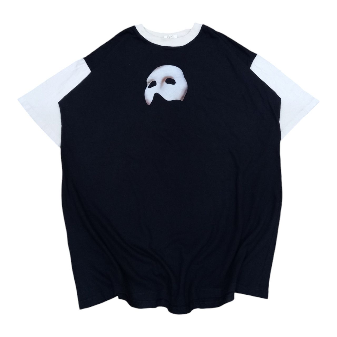 Vintage Rare! Vintage '86 Phantom Of The Opera Mask Graphic Tee Size US XL / EU 56 / 4 - 1 Thumbnail