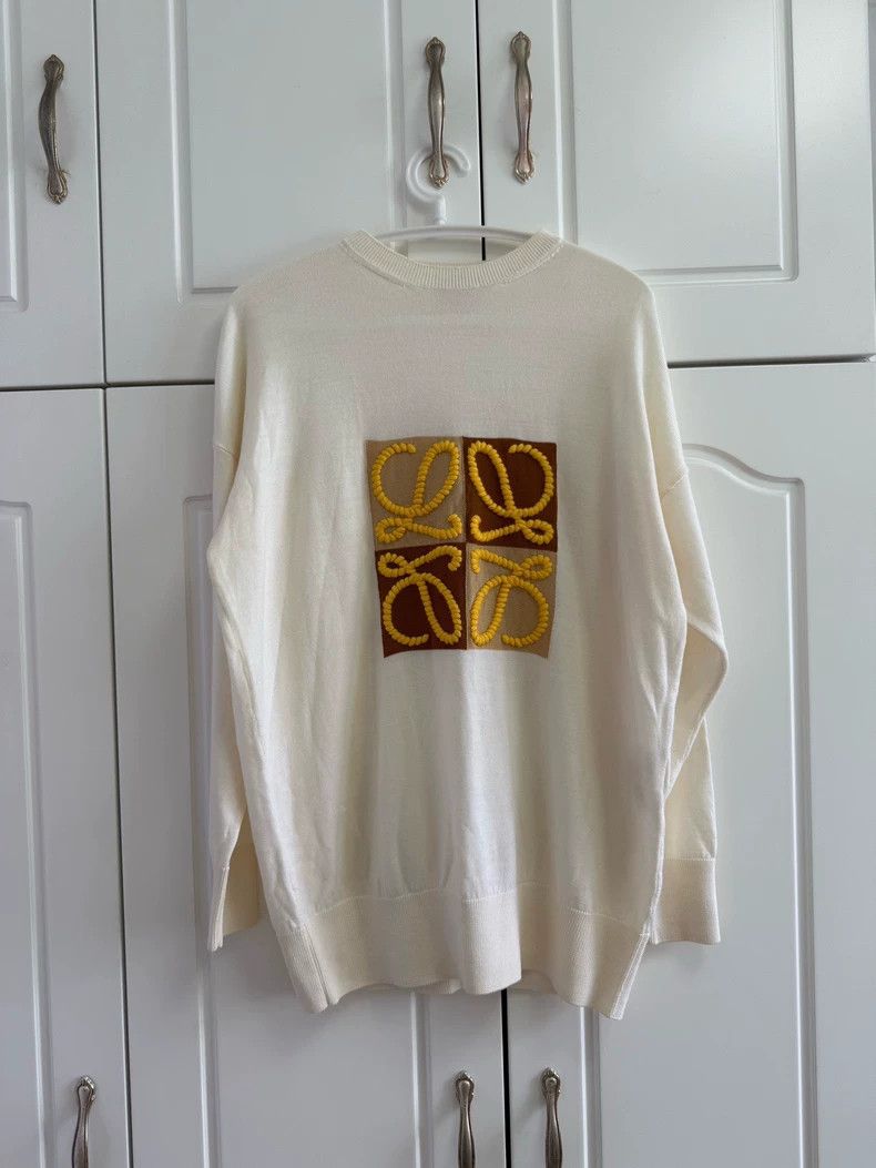 Loewe Loewe Weaving embroidered wool sweater with big logo Size XS / US 0-2 / IT 36-38 - 1 Thumbnail