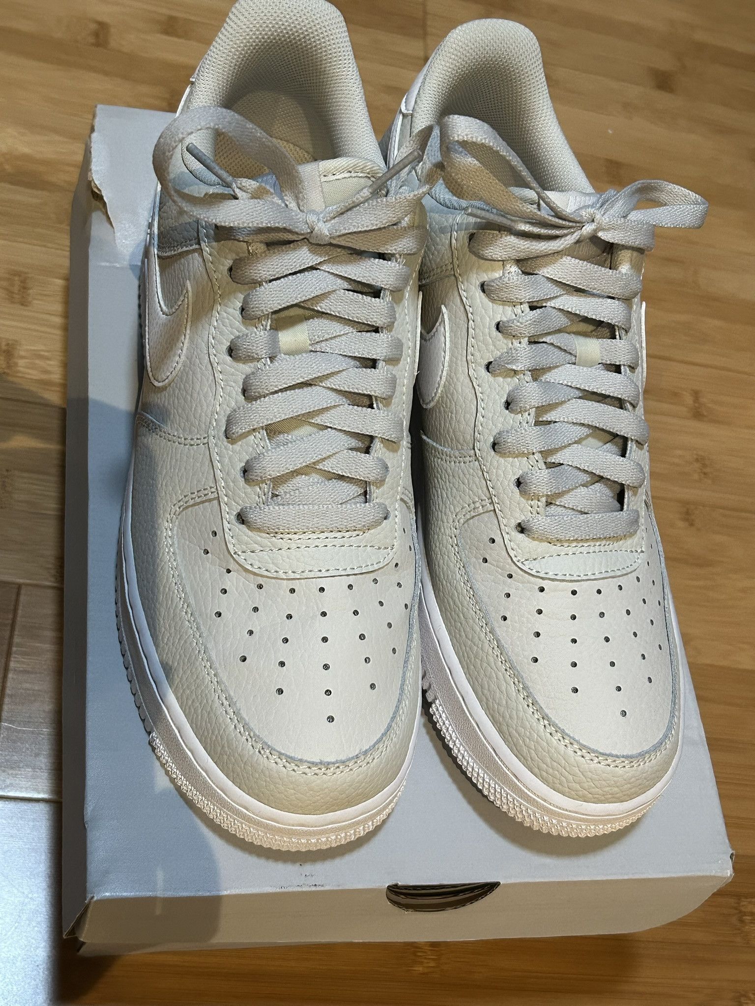 Nike Air Force 1 Light Bone Size US 9.5 / EU 42-43 - 6 Thumbnail
