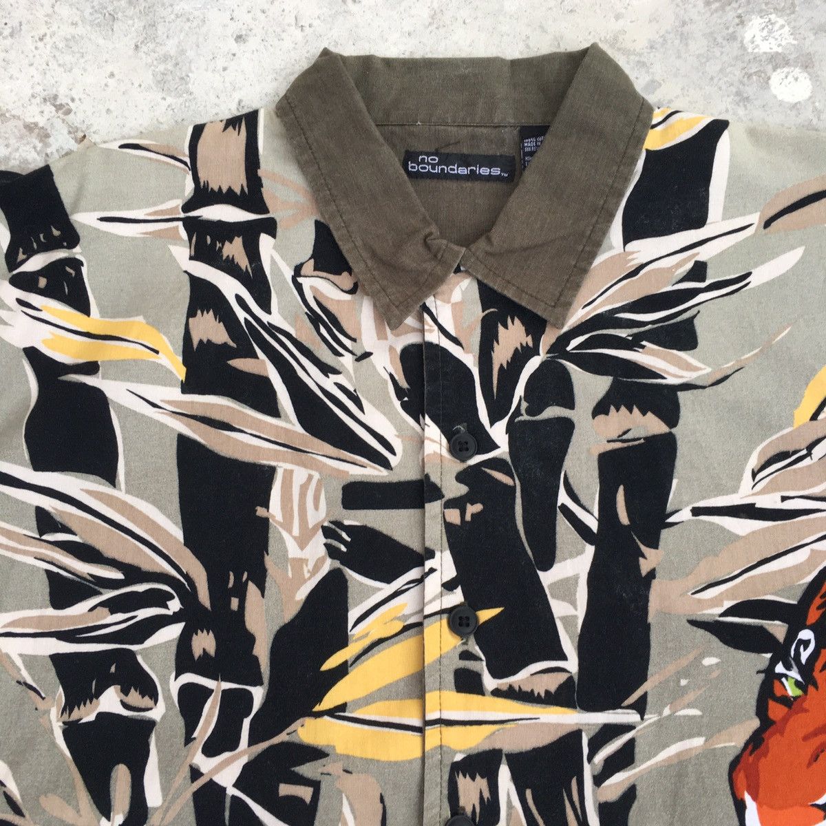 Vintage Vintage NO BOUNDARIES BUTTON UP TIGER SHIRT Size US XL / EU 56 / 4 - 4 Thumbnail
