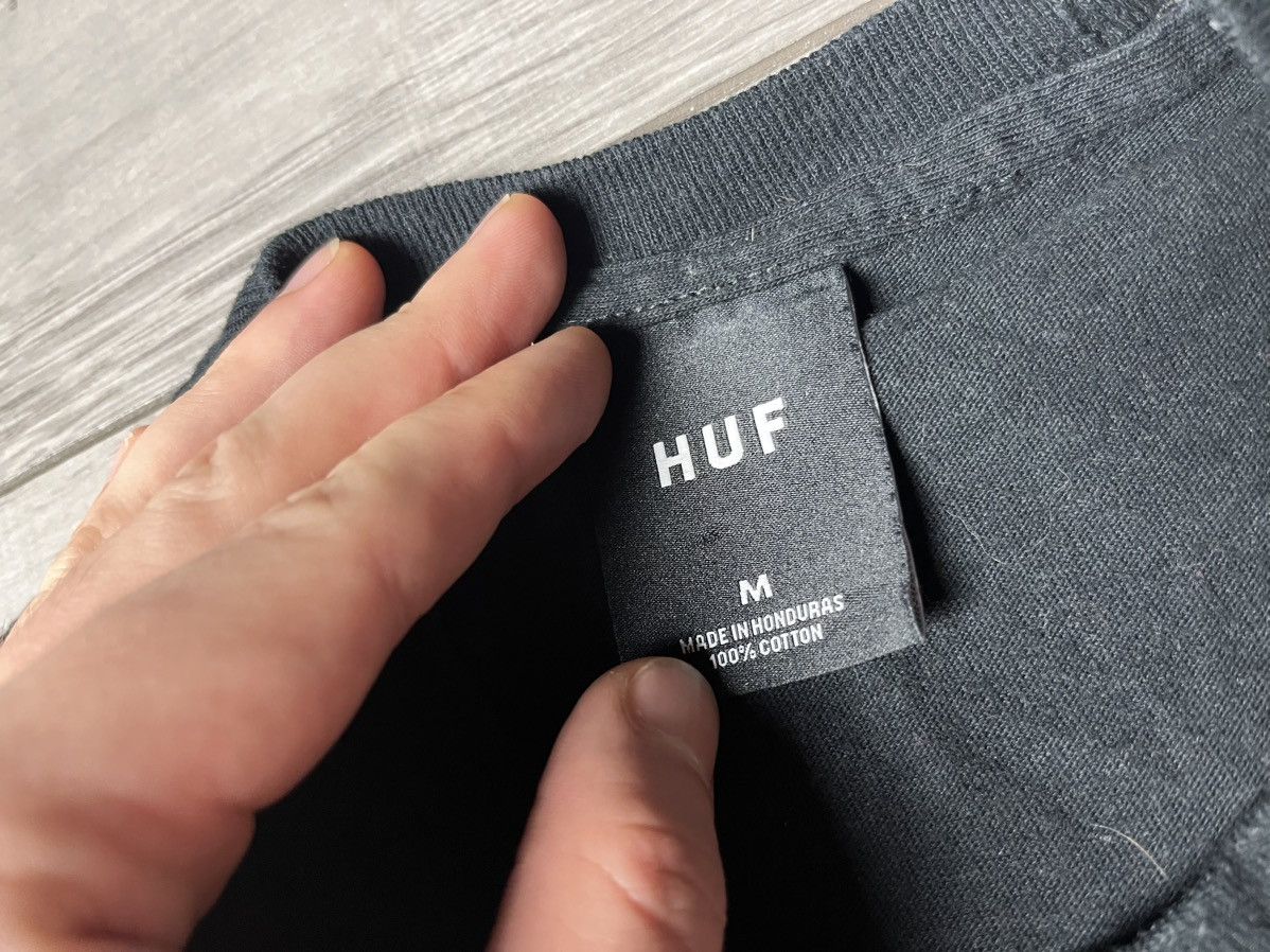 Huf Huf worldwide T-shirt box logo size Medium Size US M / EU 48-50 / 2 - 4 Thumbnail