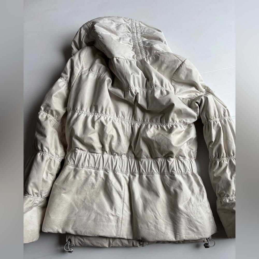 Danier Danier cream Leather Down-Filled Puffer Jacket Size M / US 6-8 / IT 42-44 - 2 Thumbnail