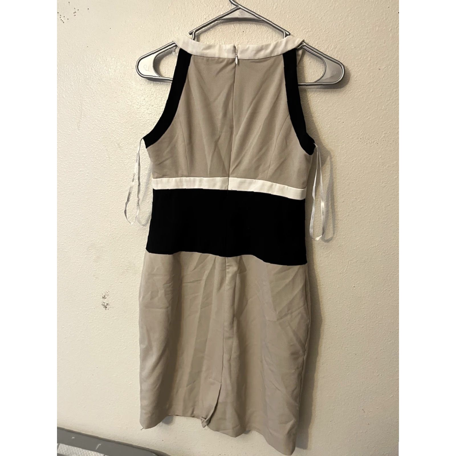 Calvin Klein Calvin Klein White Black White Colorblock Sleeveless Sheath Career Dress Size 4P Size S / US 4 / IT 40 - 2 Thumbnail