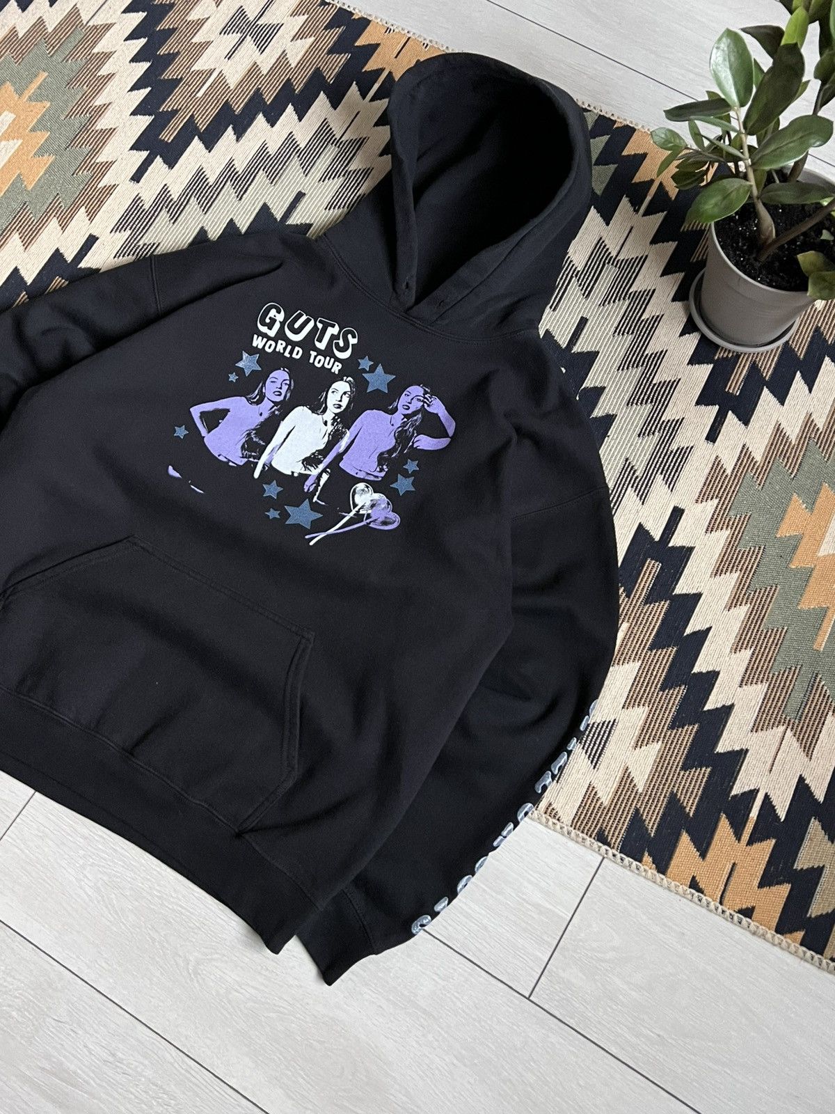 Band Tees Olivia Rodrigo Guts World Tour Live Exclusive Hype Hoodie Size L / US 10 / IT 46 - 4 Thumbnail
