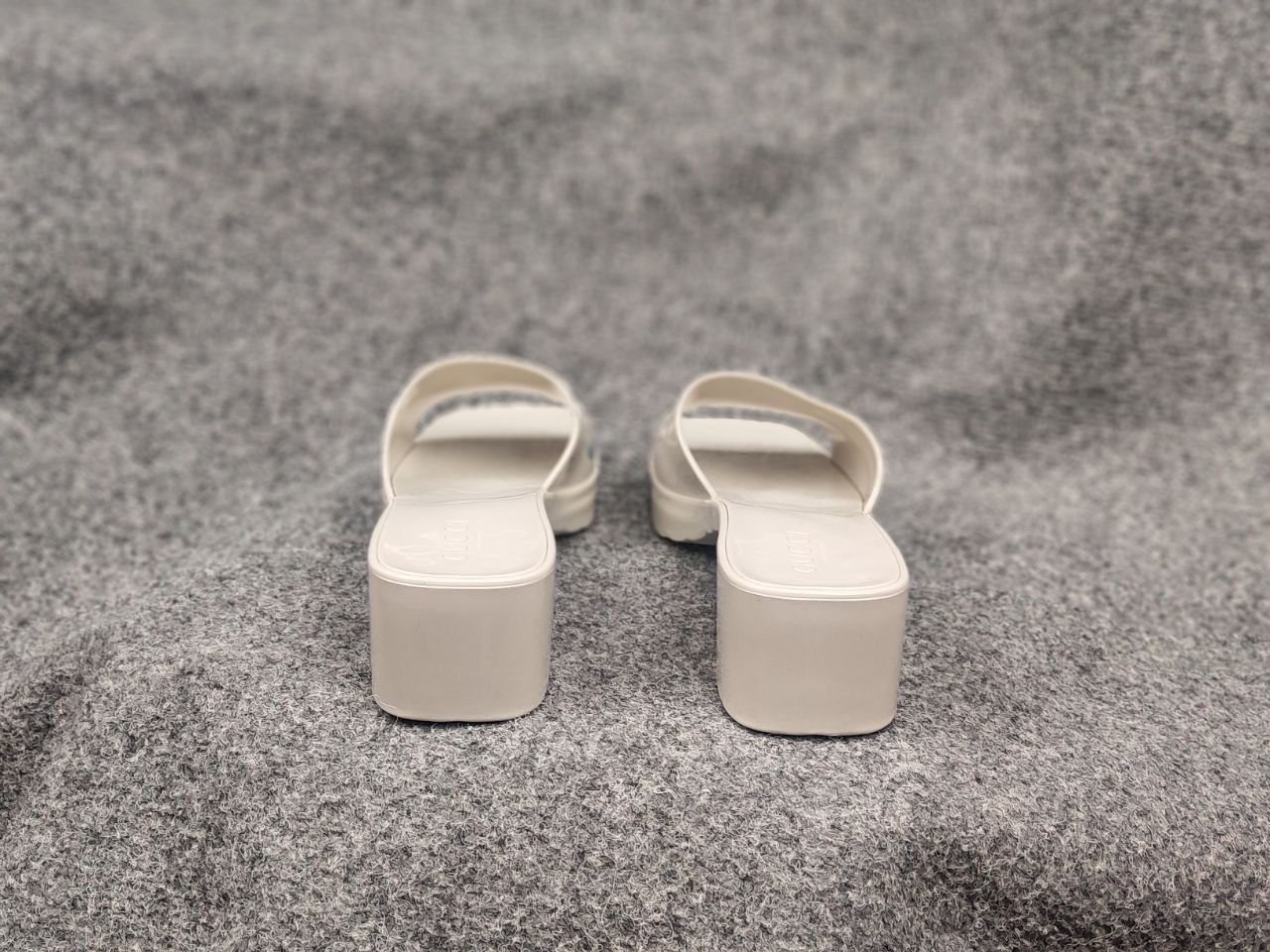 Gucci Gucci Rubber Logo Platform Slide Sandal Mystic White Mules Size US 11 / IT 41 - 7 Thumbnail