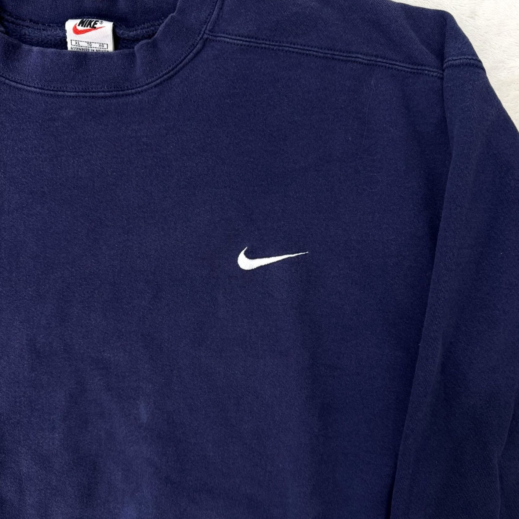 Nike VINTAGE Nike Sweatshirt Mens XL Blue Fleece Crewneck Pullover Swoosh Logo Size US XL / EU 56 / 4 - 3 Thumbnail
