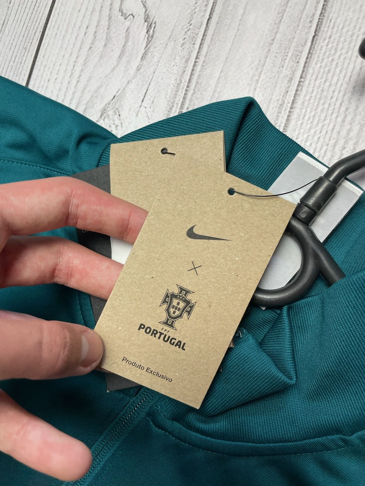 Vintage Nike x Portugal soccer tracksuit size L slim fit green Size US L / EU 52-54 / 3 - 5 Thumbnail