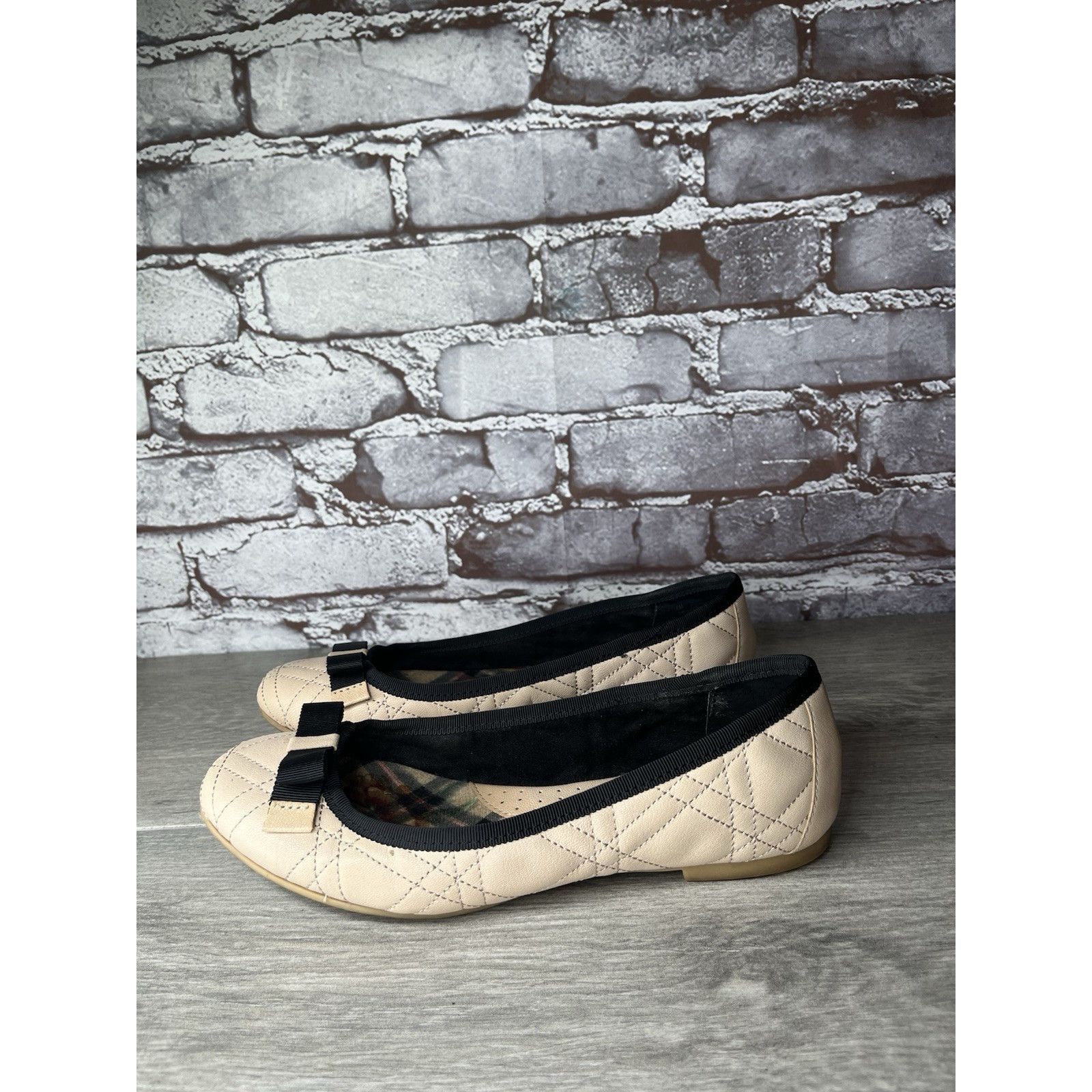 Born Born Pink Leather Black Bow Quilted Ballet Flats Shoes Women Size US 6 / IT 36 - 13 Thumbnail
