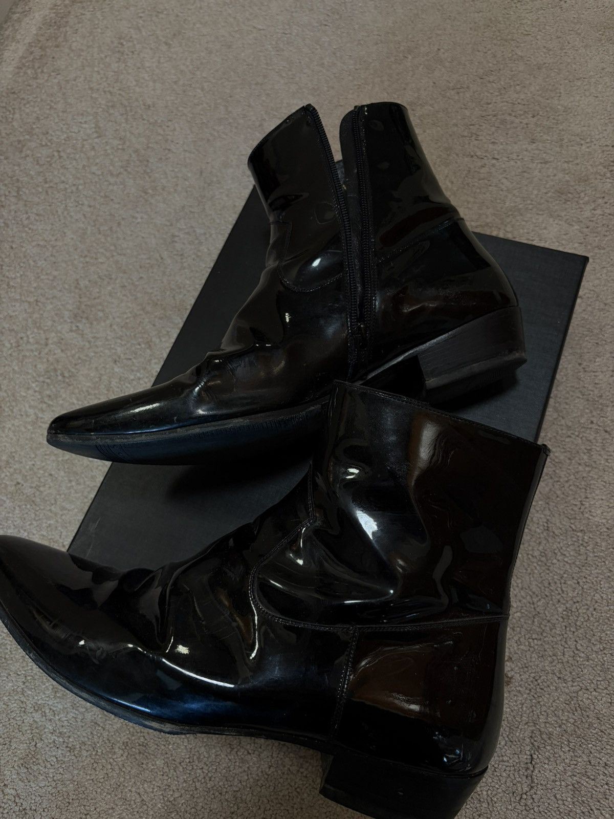 Saint Laurent Paris Saint Laurent Patent Leather Devon boots Size US 10.5 / EU 43-44 - 9 Thumbnail