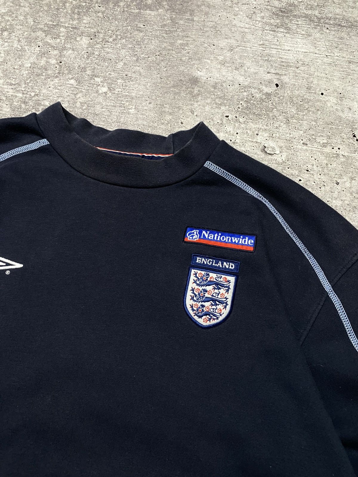 Umbro 🔥UMBRO ENGLAND VINTAGE SOCCER SWEATSHIRT Size US L / EU 52-54 / 3 - 6 Thumbnail