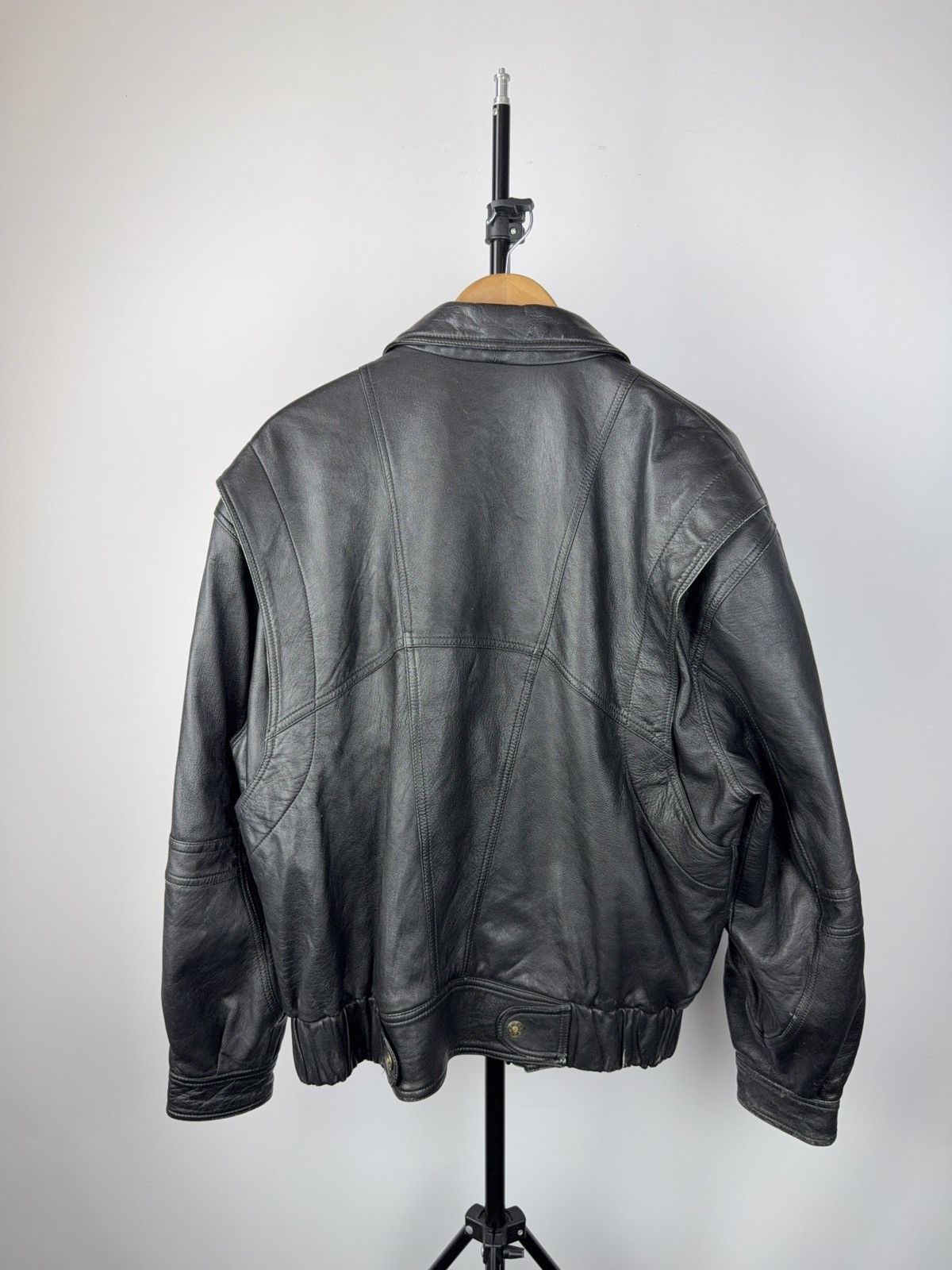 Vintage Vintage Leather Jacket Genuine Leahter bomber Moto Oldmoney Size US M / EU 48-50 / 2 - 6 Thumbnail