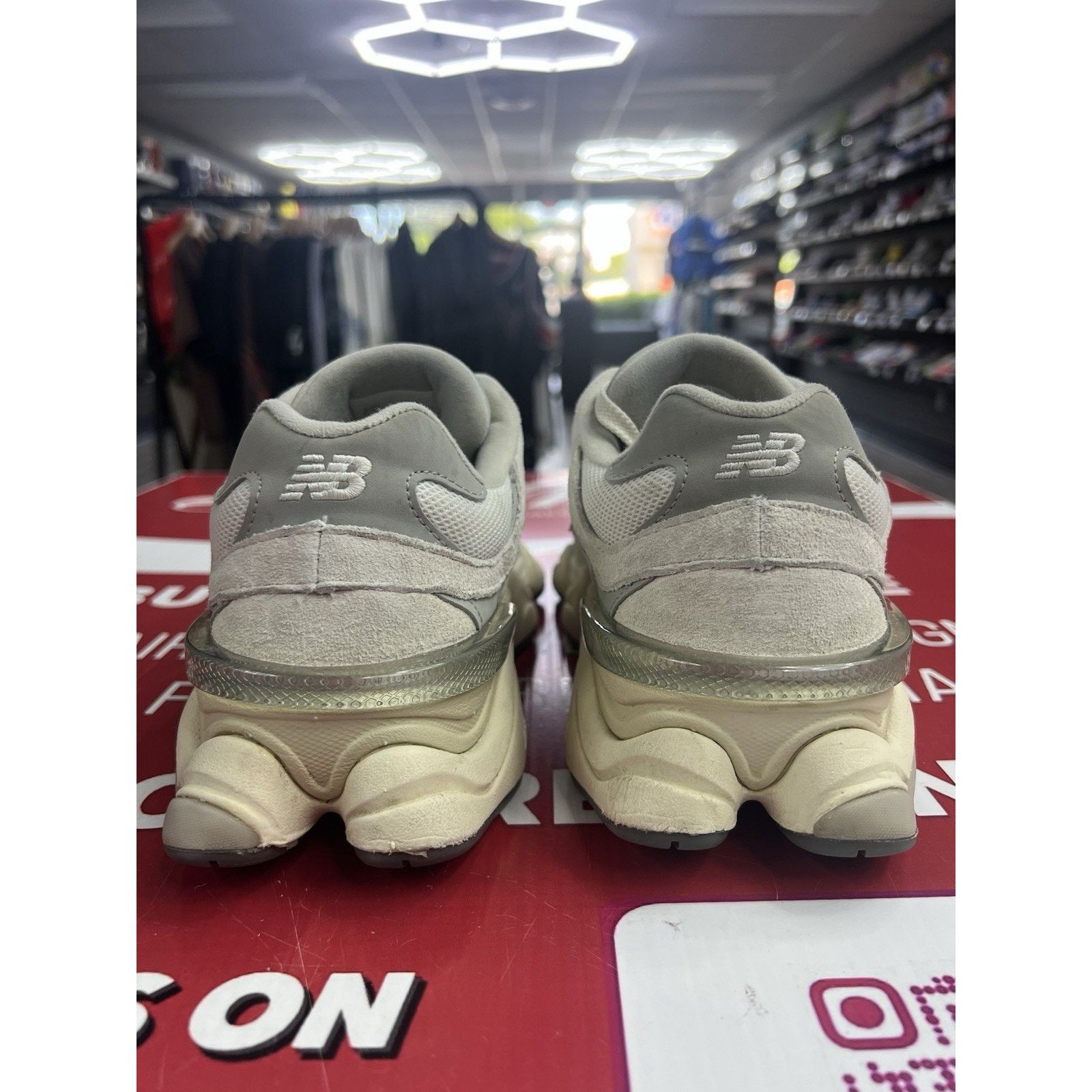 New Balance New Balance 9060 Sea Salt White Size 7 (U9060ECA) Size US 7 / EU 40 - 5 Thumbnail