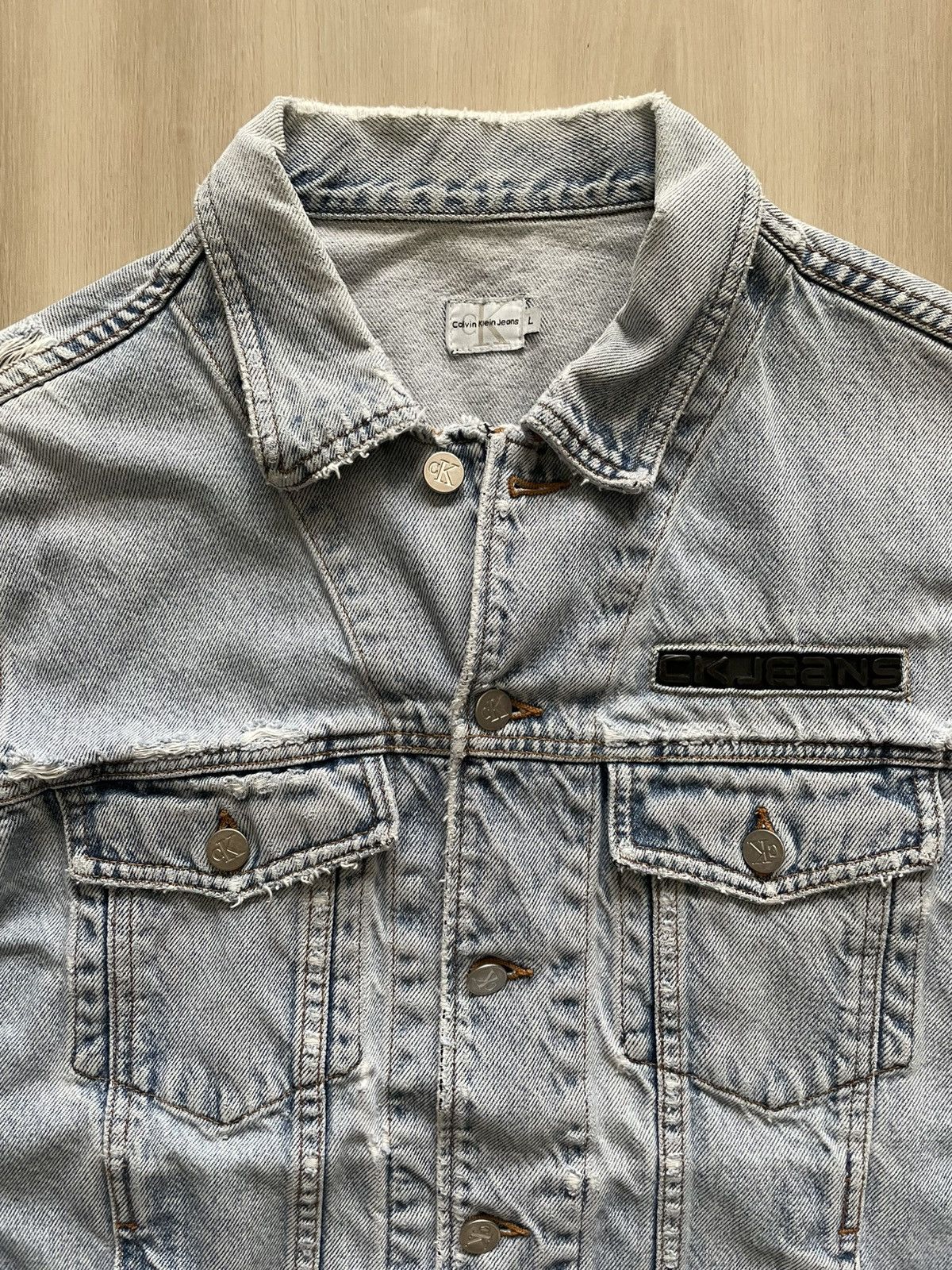 Calvin Klein × Vintage Vintage Calvin Klein Double Stone Wash Trucker USA Sz L Size L / US 10 / IT 46 - 2 Thumbnail