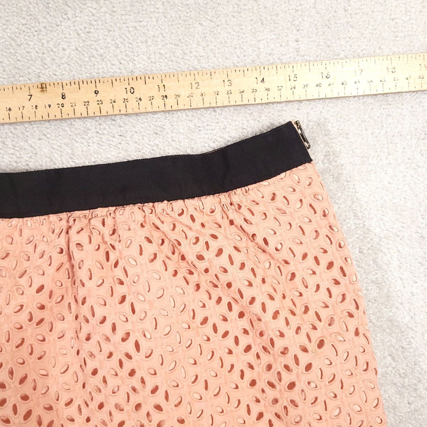 Loft LOFT Ann Taylor Eyelet Pencil Skirt Women's 10 Coral Peach Side Zip Lined Skirt Short Pencil Women Mens Size 32" / US 10 / IT 46 - 6 Thumbnail