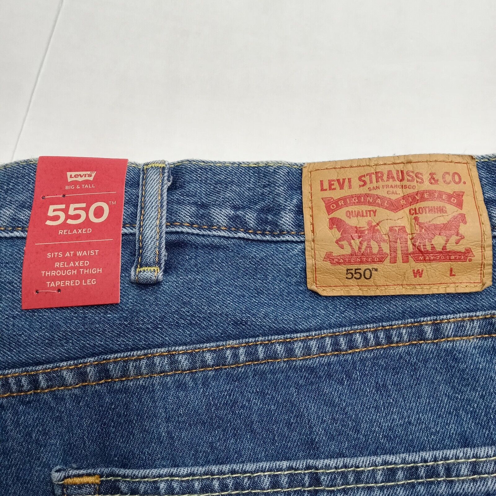 Levi's Levi's 550 Relaxed Jeans Men’s Size 60x30 Blue Loose Tapered Size US 44 / EU 60 - 2 Thumbnail