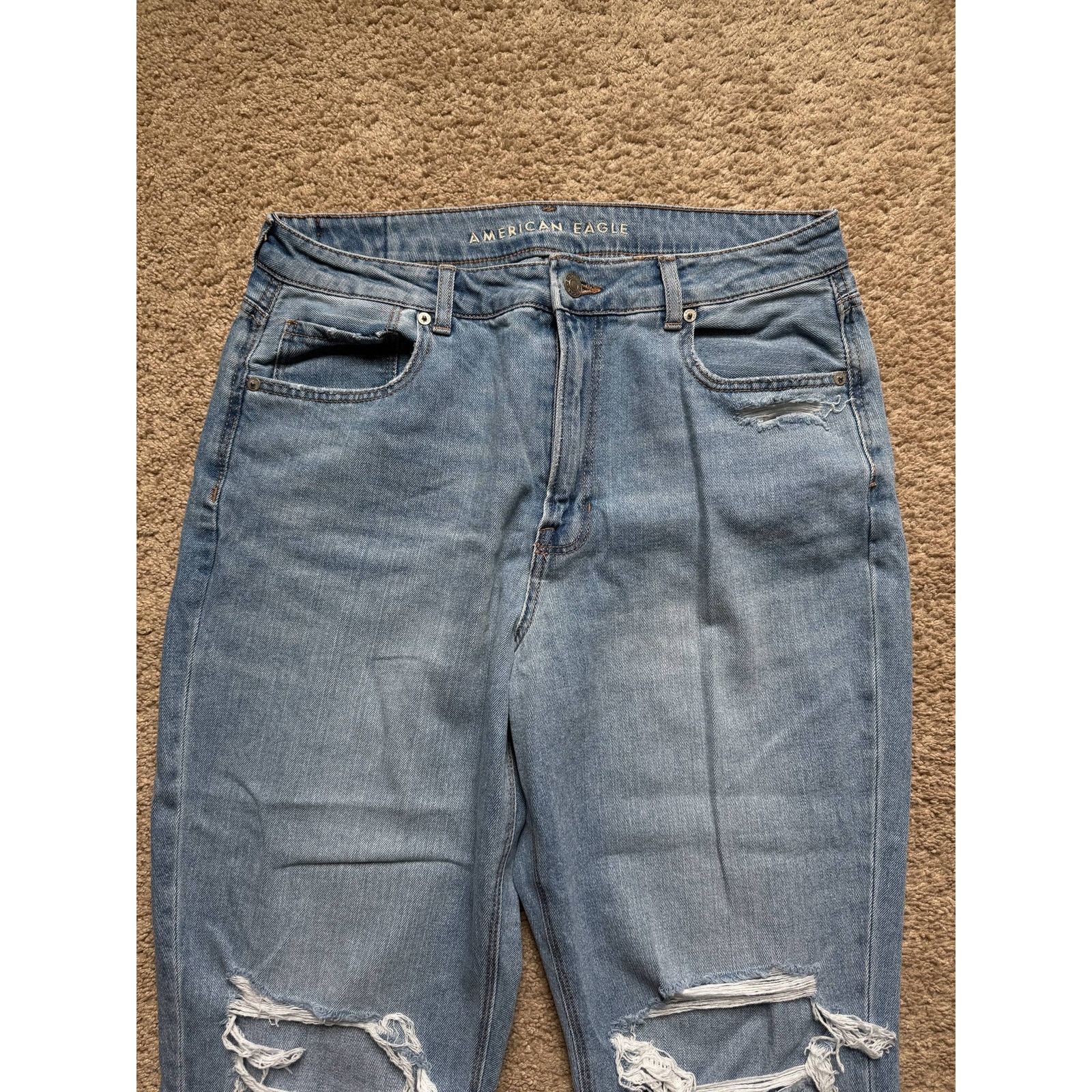 American Eagle Outfitters American Eagle High Rise Ripped Mom Jeans Denim 14 Short Size 36" / US 14 / IT 50 - 5 Thumbnail