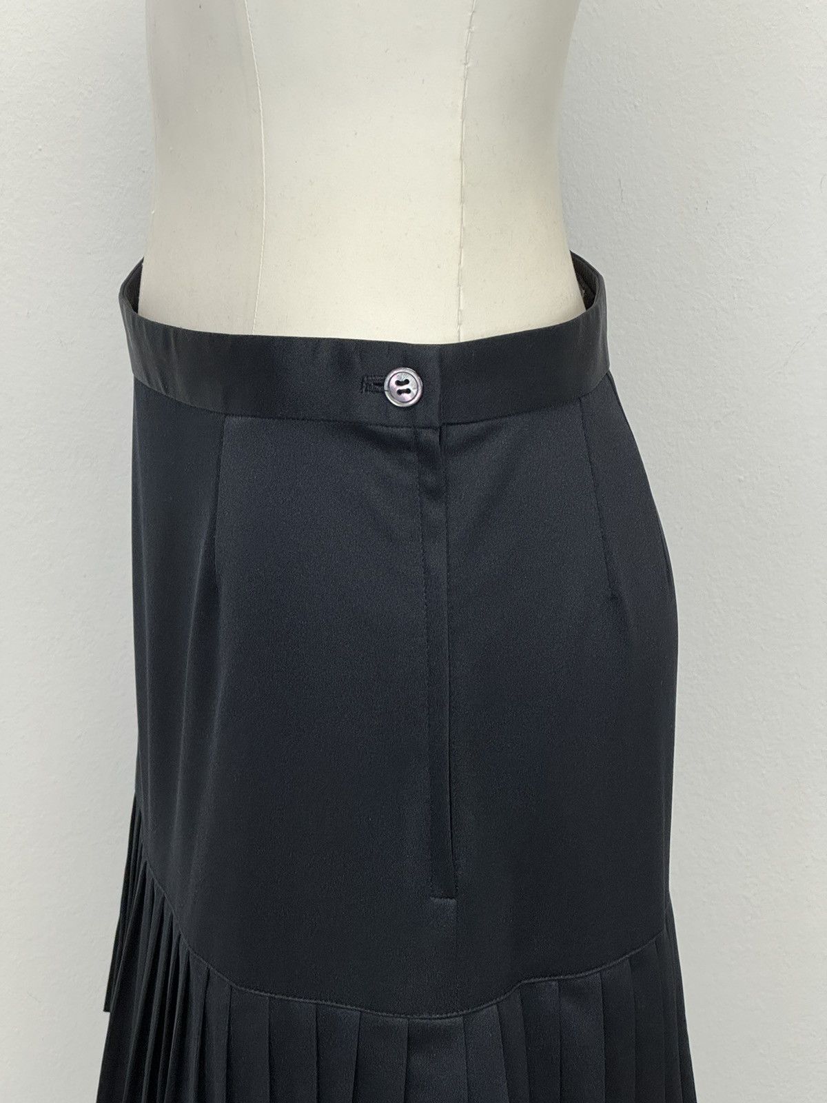 Comme des Garcons × Junya Watanabe 1998 Junya Watanabe ruffled layered black midi skirt Size 29" - 4 Thumbnail