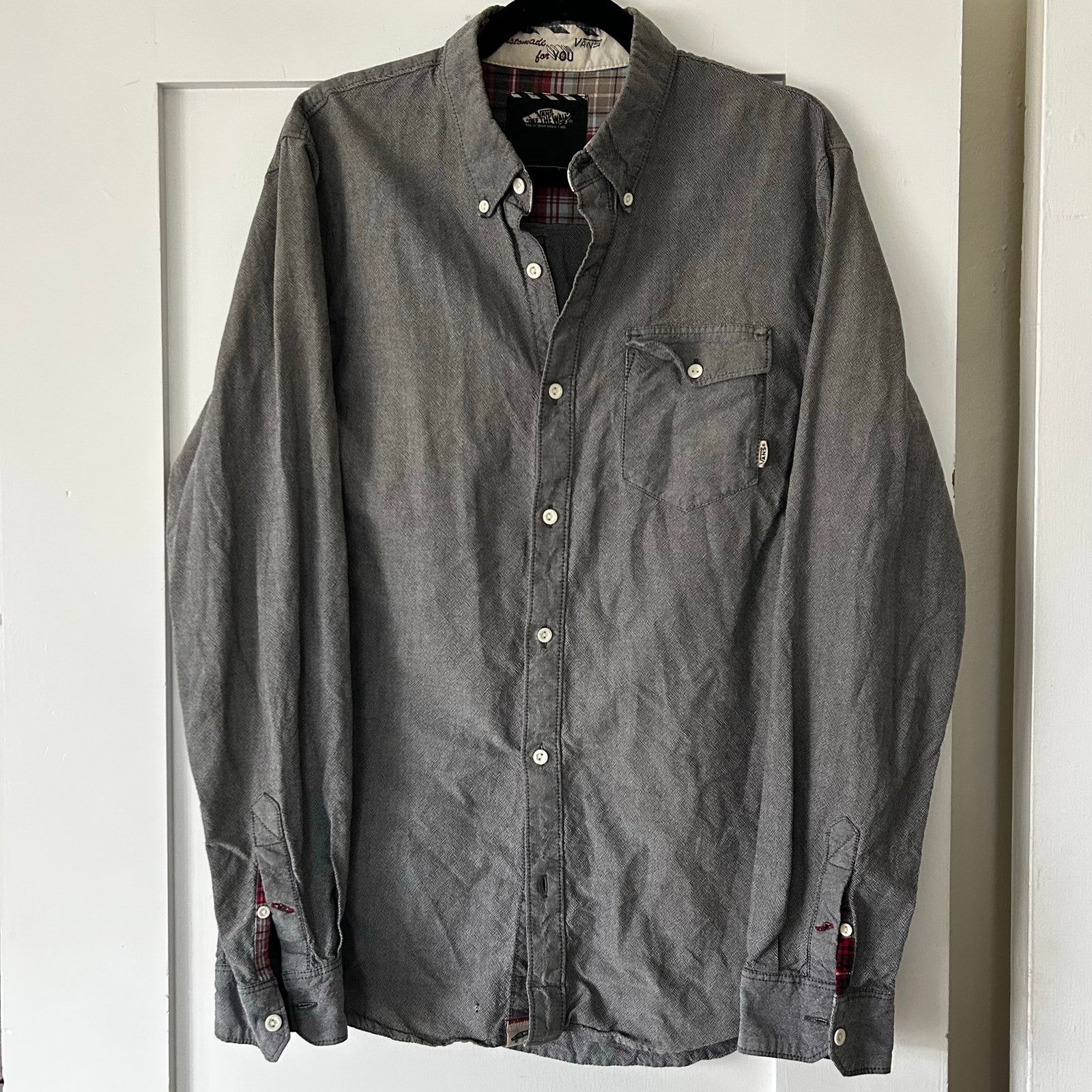Vans Men’s gray vans, button-down T-shirt with plaid trim Size US L / EU 52-54 / 3 - 1 Thumbnail