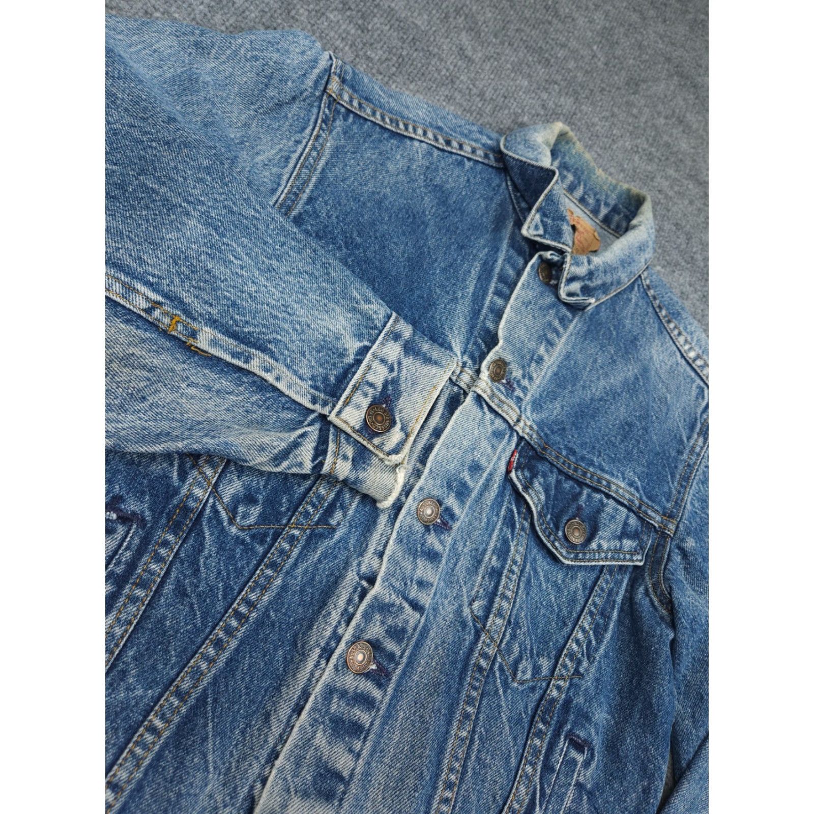 Levi's **VINTAGE Levi's Denim Trucker Jacket Men's 38 Regular Blue USA Made** User: Vintage Levi's Denim Trucker Jacket Men's 38 Regular Blue USA Made Size US XXS / EU 40 - 3 Thumbnail