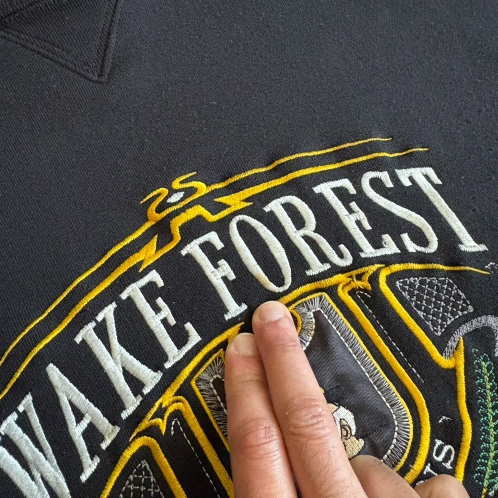 Vintage Vintage Wake Forest University Crewneck Sweatshirt Size 2XL Size US XXL / EU 58 / 5 - 7 Thumbnail