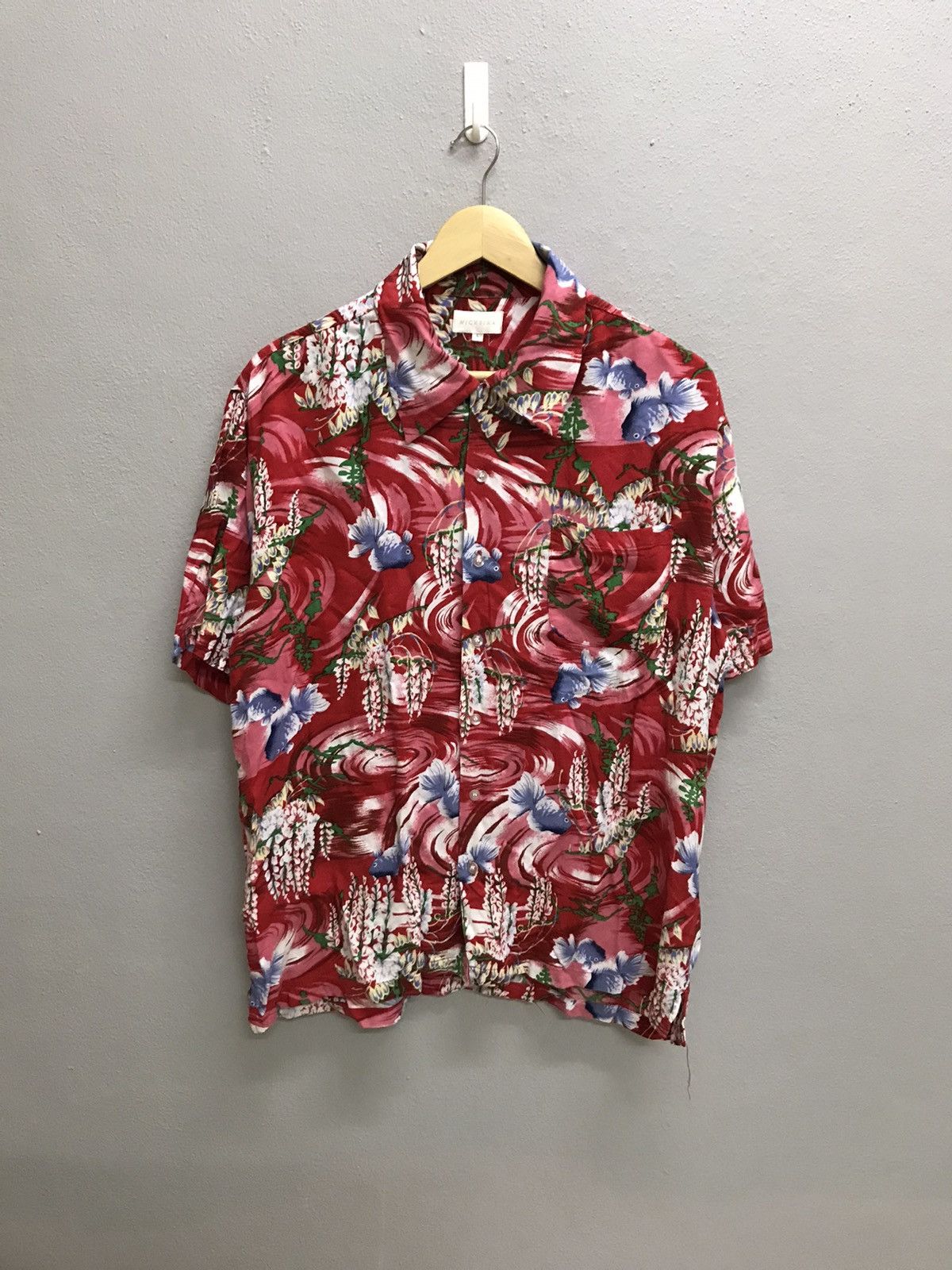 Japanese Brand VINTAGE NICXSIXX GOLD FISH HAWAIIAN RAYON SHIRT BUTTON UP Size US M / EU 48-50 / 2 - 3 Thumbnail