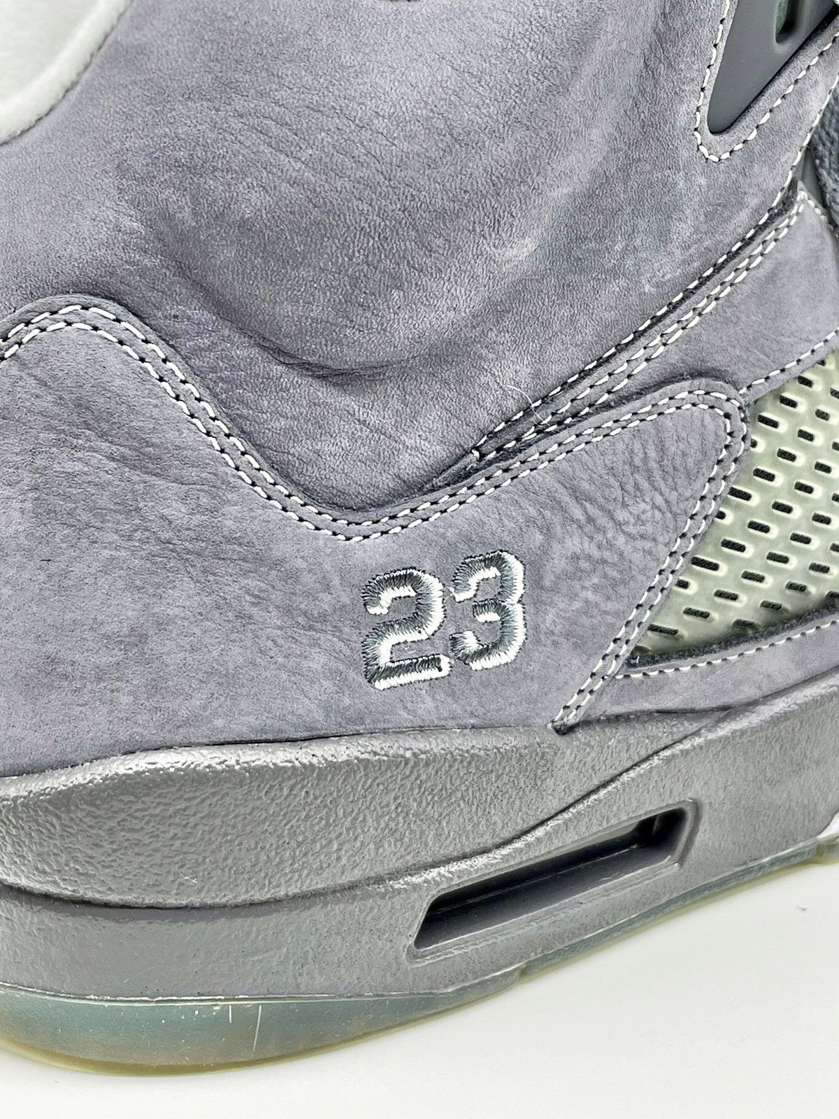 Jordan Brand Air Jordan Retro 5 Wolf Grey 2011 Size US 11 / EU 44 - 5 Thumbnail