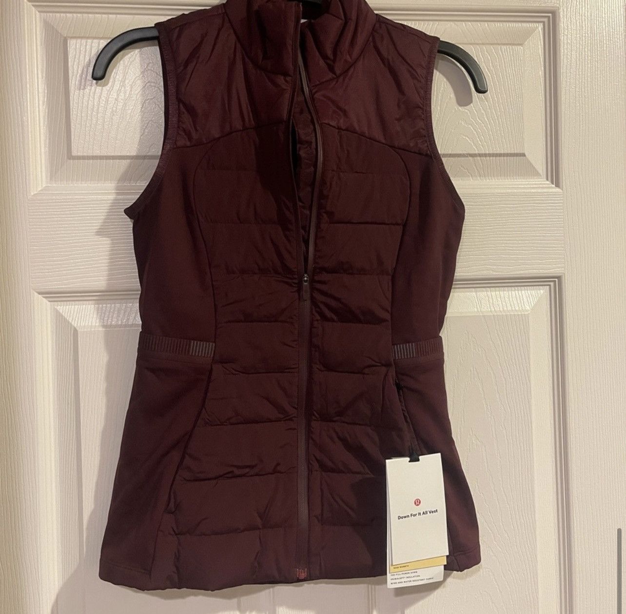 Lululemon Lululemon down for it all vest NWT in cassis size 4 avail Size S / US 4 / IT 40 - 8 Thumbnail