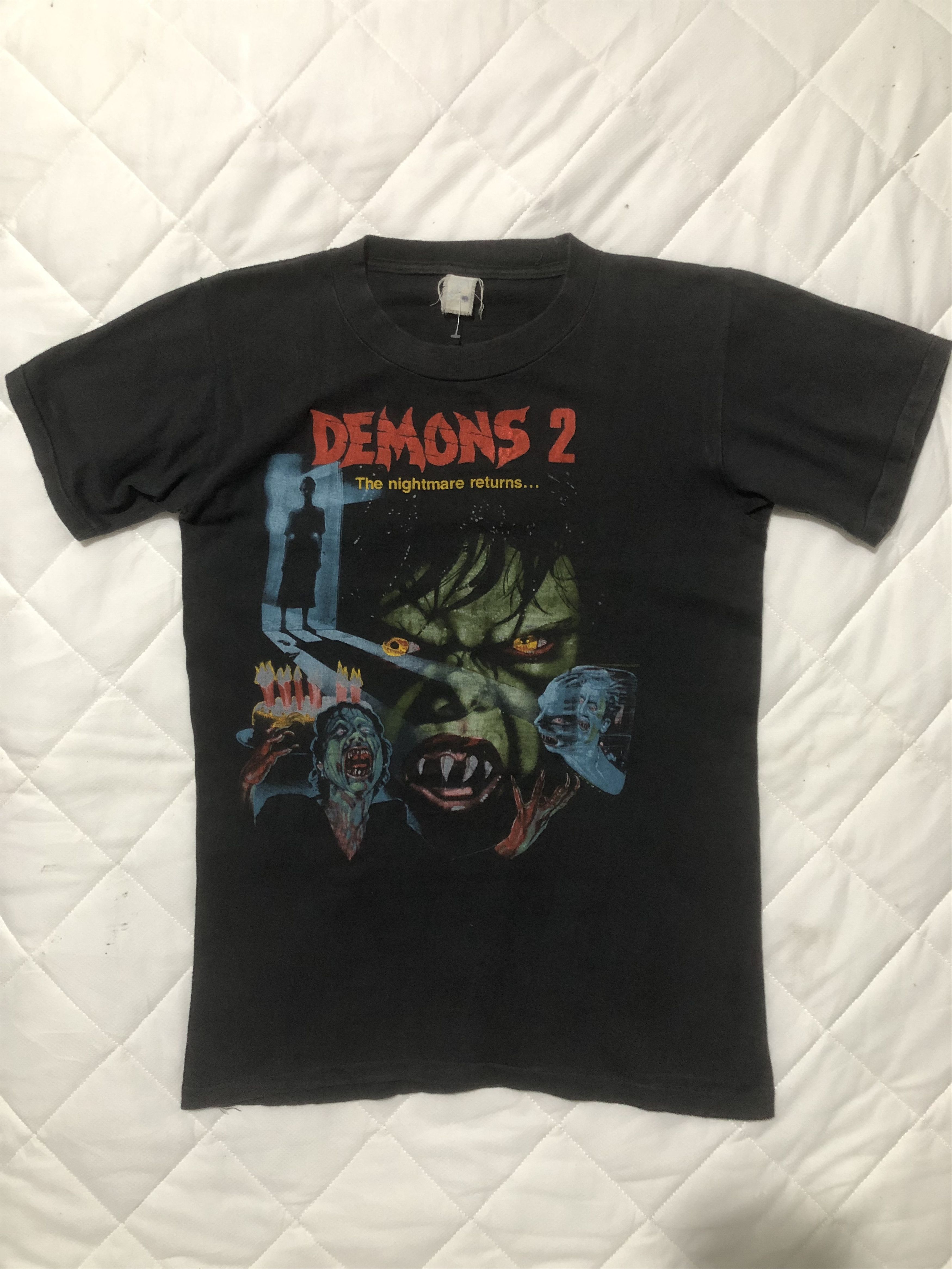 Expert Horror Vintage 80s DEMONS 2 Rare Horror Movie Tee Size US M / EU 48-50 / 2 - 1 Thumbnail