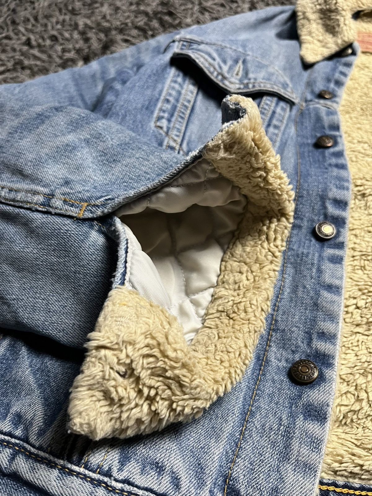 Levi's LEVIS VINTAGE Y2K FADED DENIM TRUCKER SHERPA JACKET Size US S / EU 44-46 / 1 - 3 Thumbnail