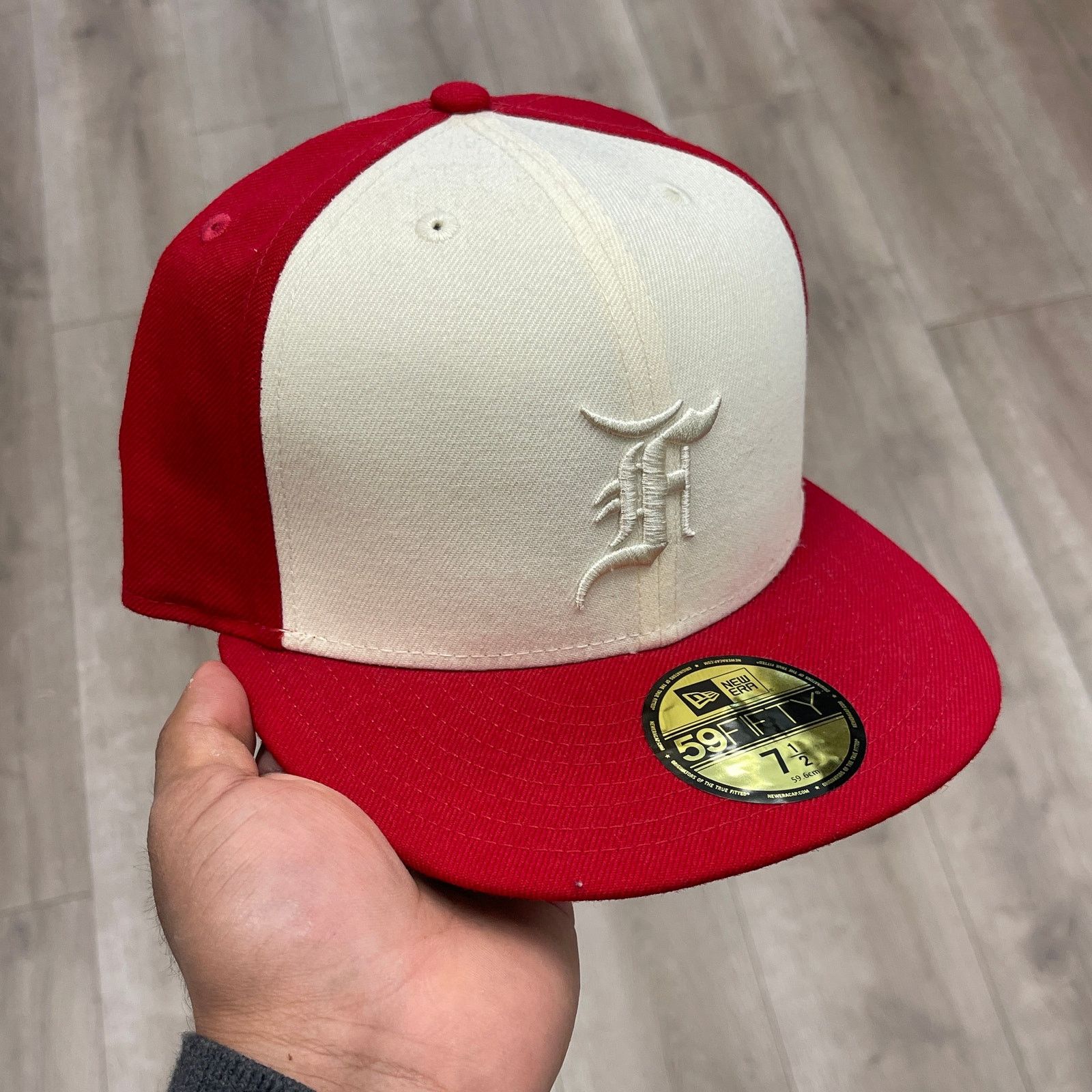 Essentials New Era x Fear of God Cream/Red Essentials Hat size 7 1/2 Size ONE SIZE - 1 Thumbnail
