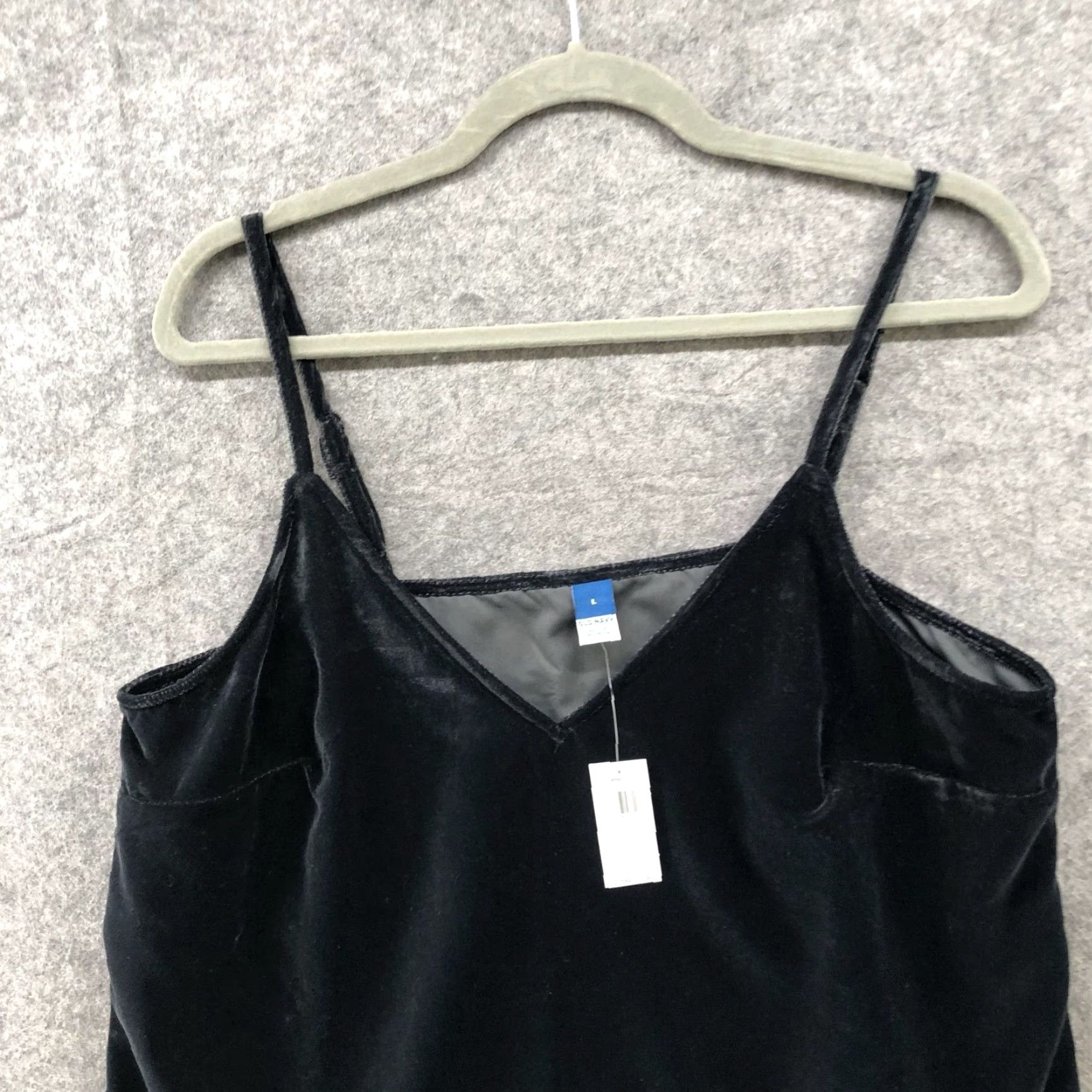 Old Navy Old Navy Velvet Cami Tank Womens L Black V-Neck Adjustable Strap Size L / US 10 / IT 46 - 3 Thumbnail