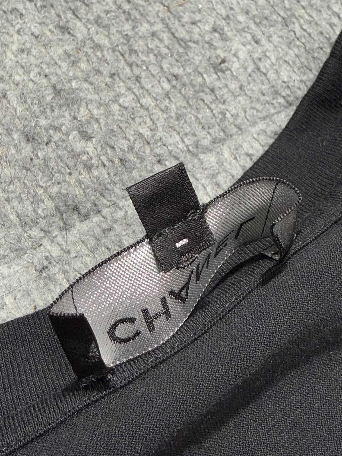 Chanel Coco Chanel - 20P Embellished Sweatshirt Size M / US 6-8 / IT 42-44 - 9 Thumbnail